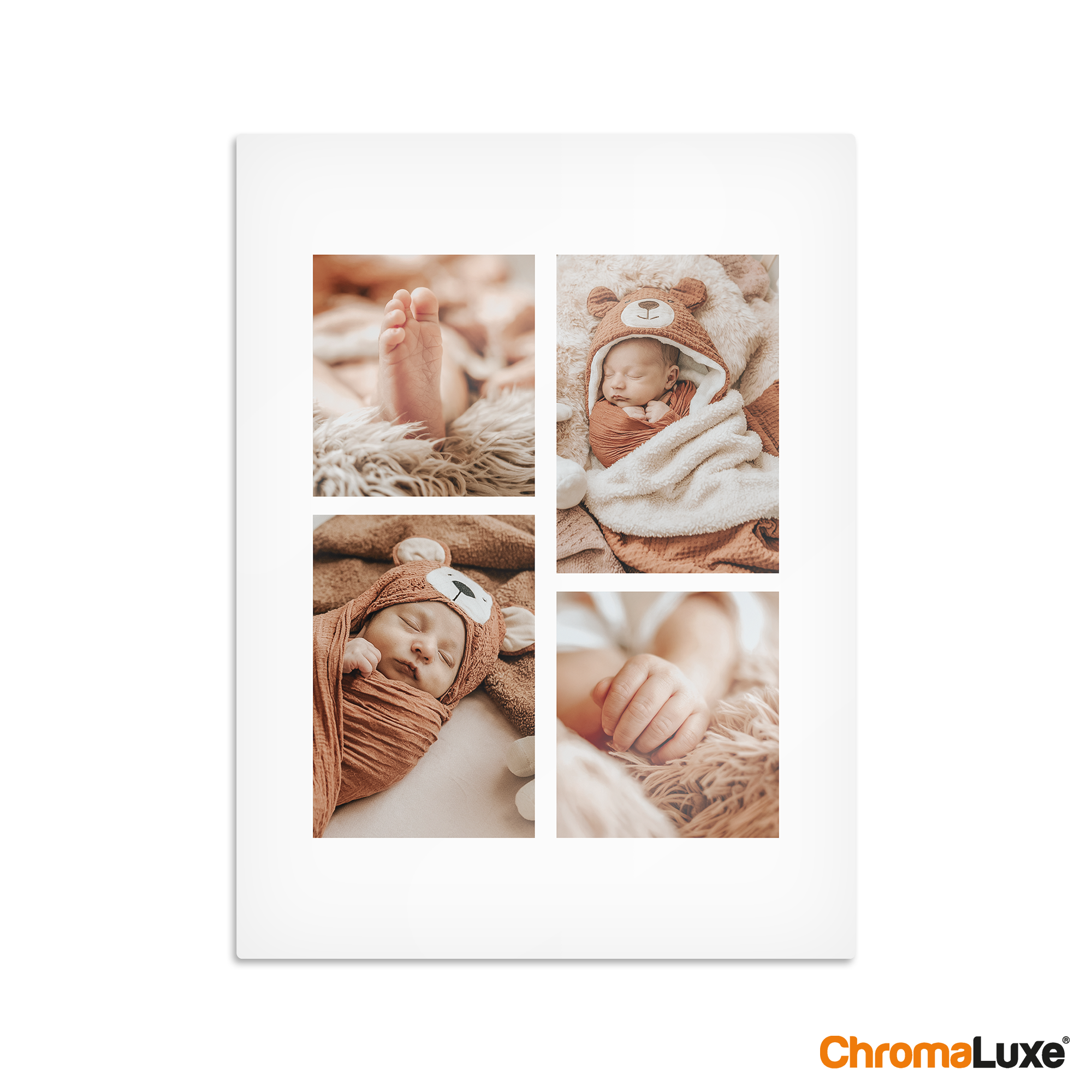 ChromaLuxe fotopanel i aluminium med tryckta bilder av en sovande bebis och små fötter, en fin tavla