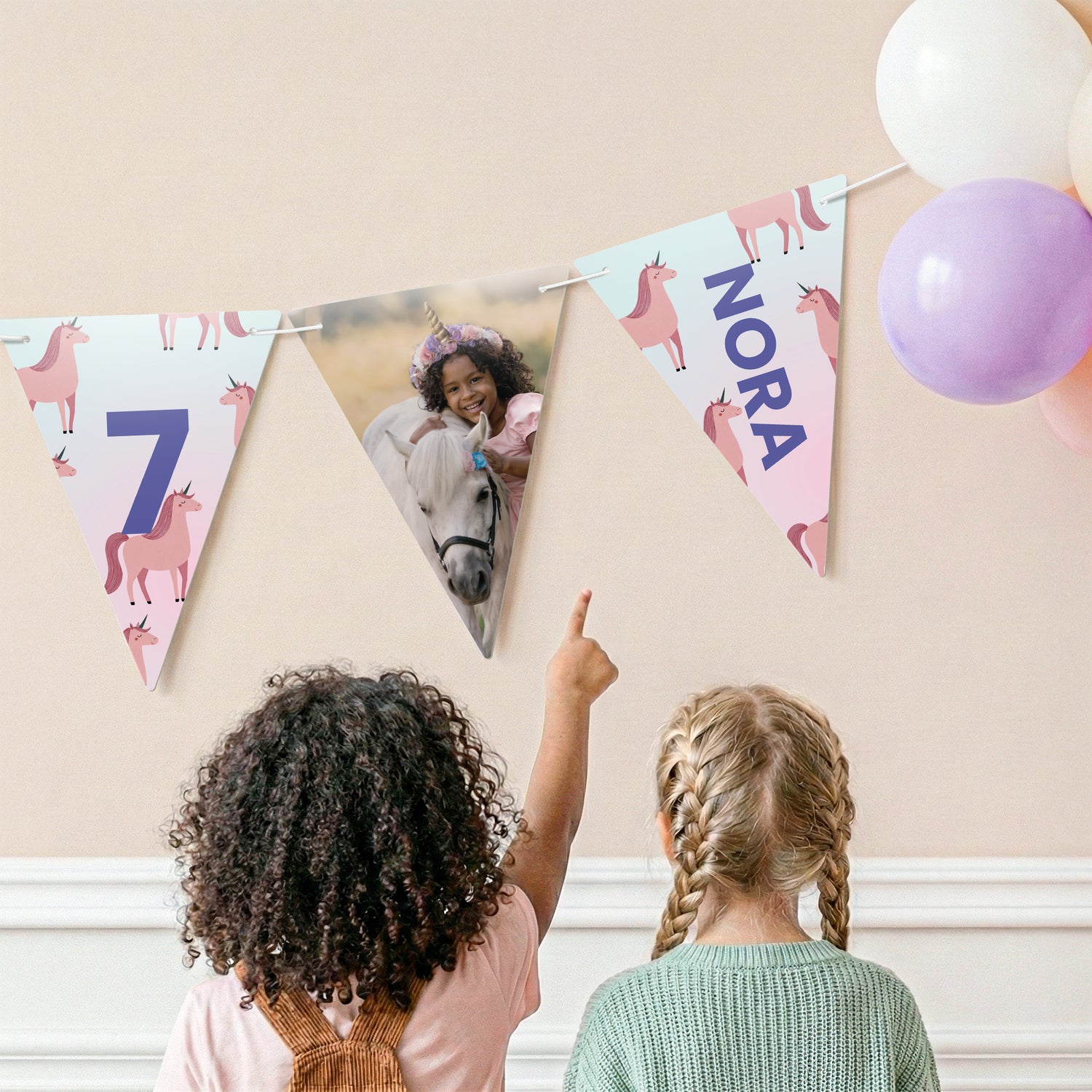 Palapeli - 1000 palaa
Personoitu palapeli - 1000 palaa
Puinen viinilaatikko - kaiverretuilla laseilla