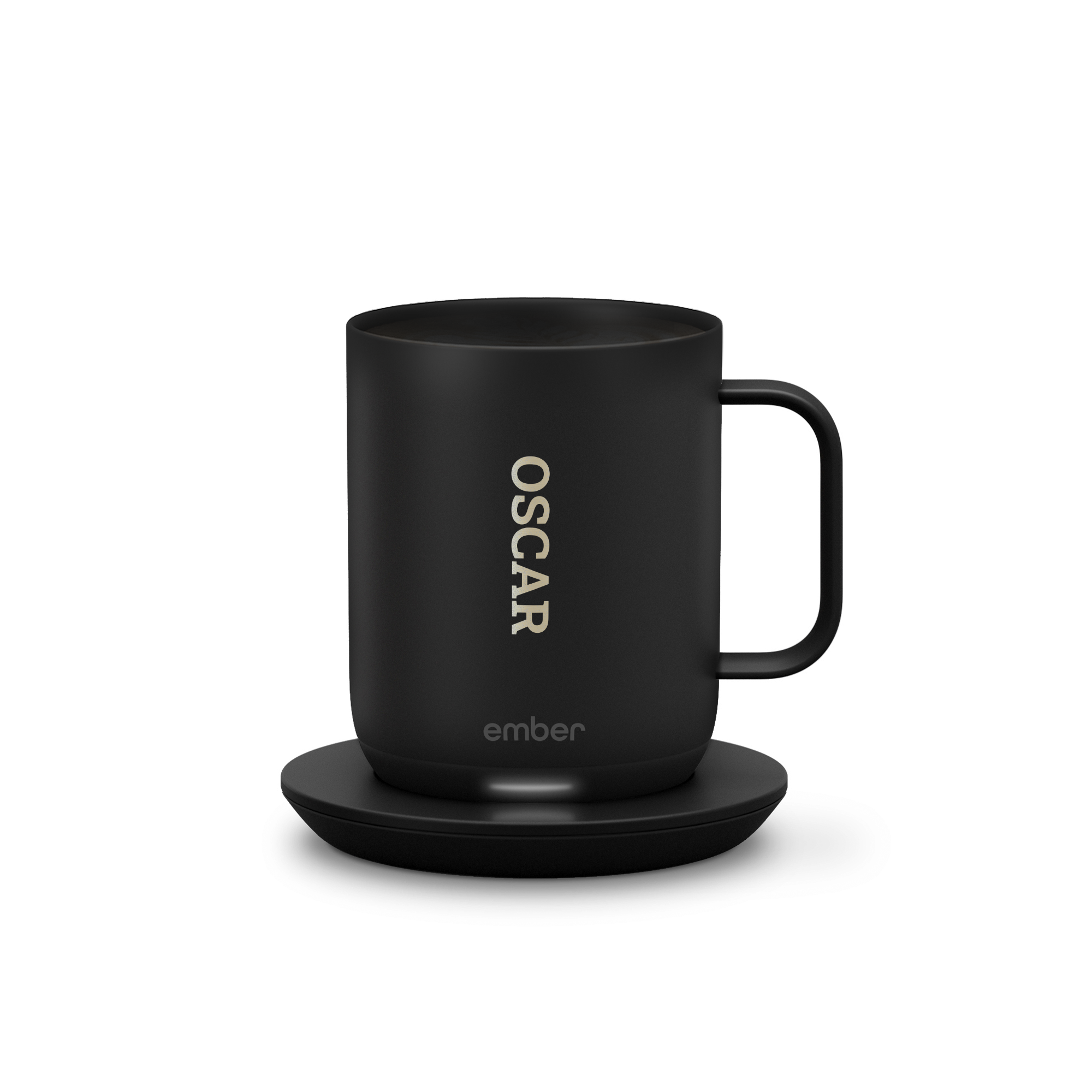 Copo Ember Control preto personalizado com nome Oscar gravado a laser para saborear cada gole