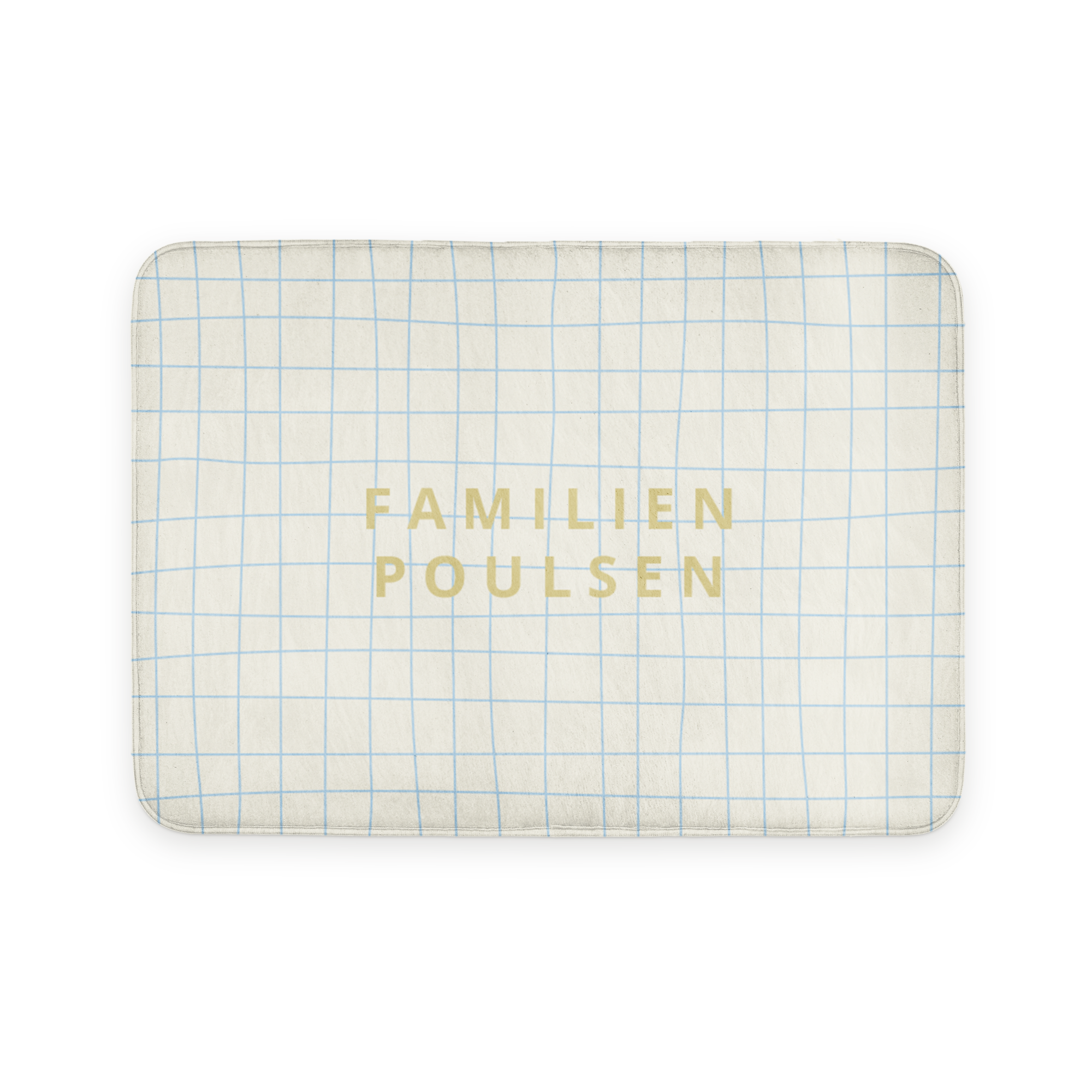 Hvid personlig bademåtte med blåt ternet mønster og teksten Familien Poulsen trykt på