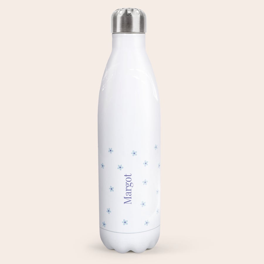 Gourde Isotherme personnalisable Bouteille d'eau isotherme blanche personnalisée avec le prénom Margot imprimé en violet et des fleurs bleues