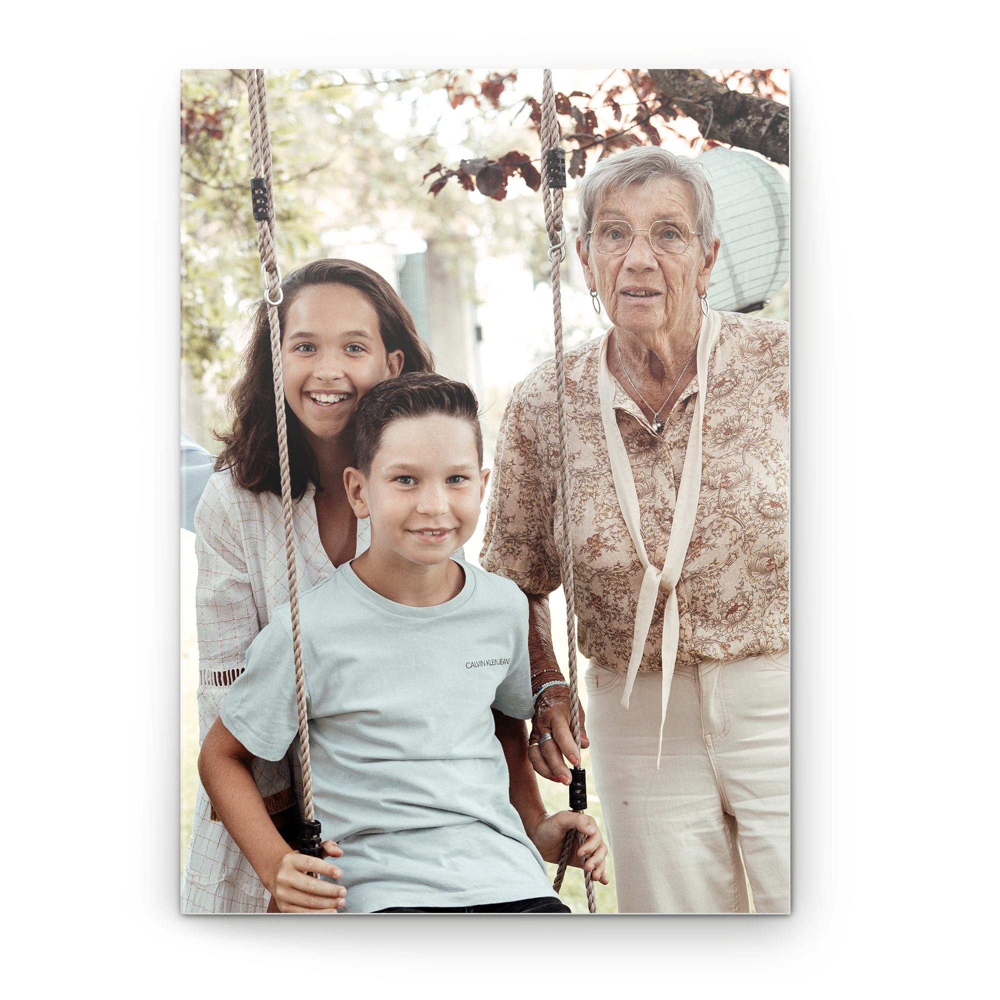 Tarjeta de felicitación personalizada con foto familiar impresa para regalar en Navidad.