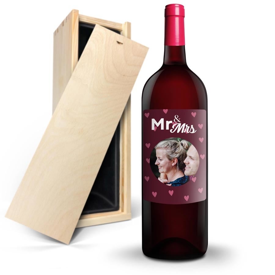 Wine with personalised label - Ramon Bilbao Crianza (Magnum)