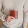 Lommelærke med indgraveret navn – læderlook Lommelærke med indgraveret navn – læderlook
