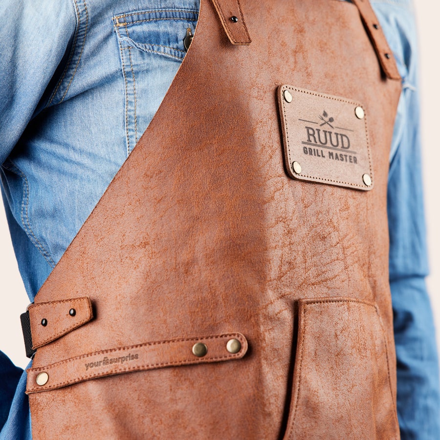 Gerecycled leren schort met naam  Gerecycled leren schort met naam