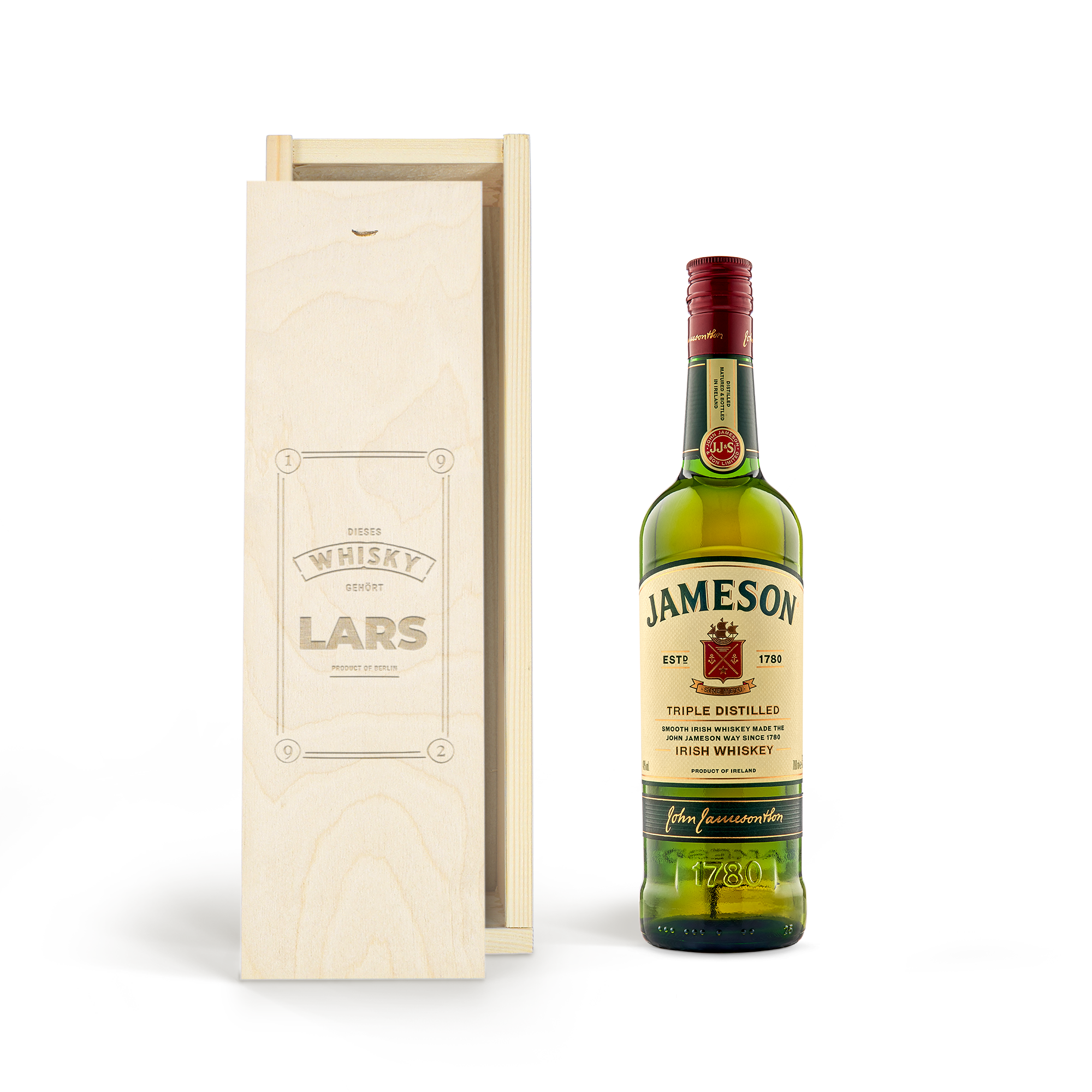 Jameson Whisky Flasche mit einer personalisierten Holzkiste, graviert mit dem Namen Lars