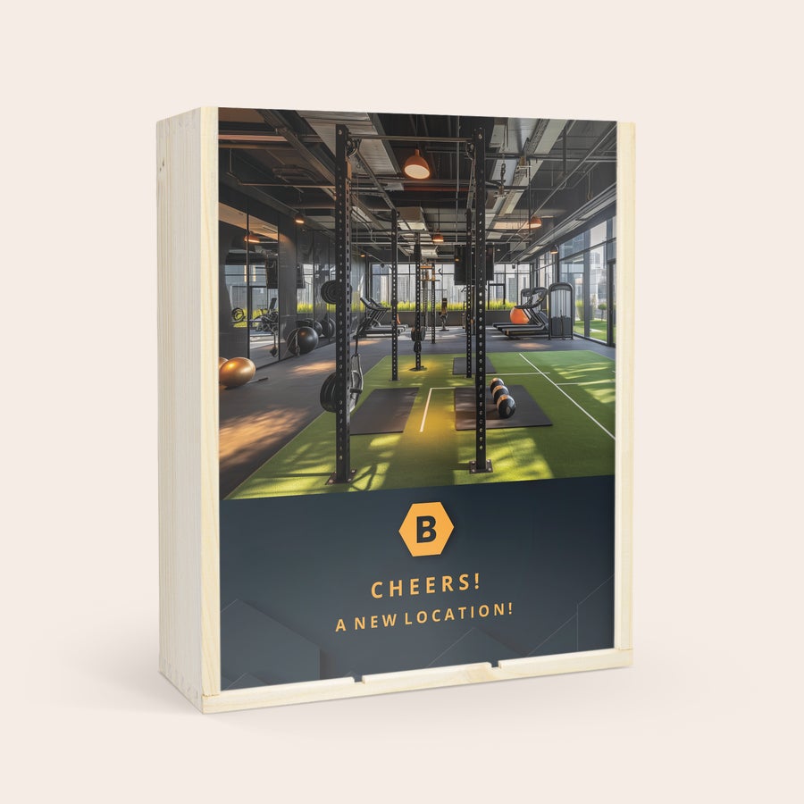 Coffret vin Maison de la Surprise personnalisé Coffret cadeau personnalisé avec un vin Merlot, Sauvignon et Syrah et une image de salle de sport