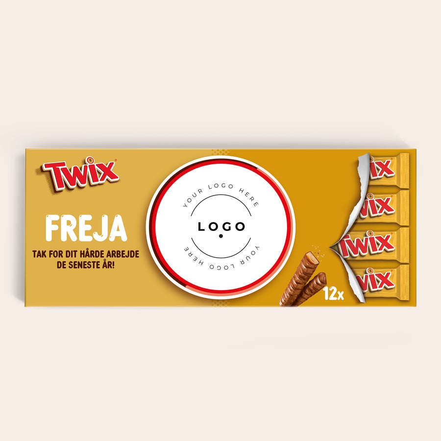 Mega Twix chokolade med navn og billede Mega Twix chokolade med navn og billede, personlig Twix-pakke med print af logo, navn og besked, samt 12 Twix-barer.
