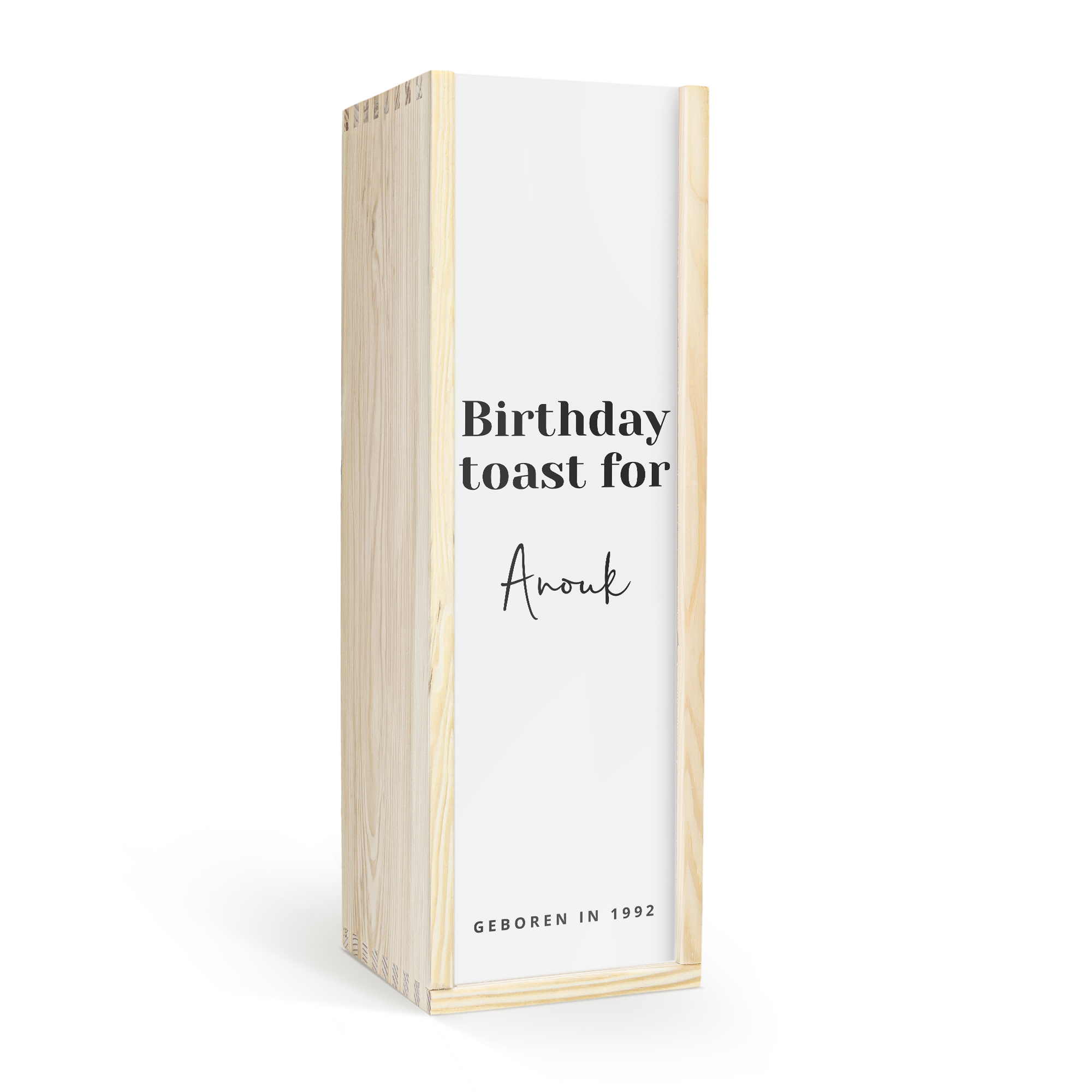 Houten Moët & Chandon champagnekist bedrukt met de tekst "Birthday toast for Anouk geboren in 1992" voor een persoonlijke verrassing.