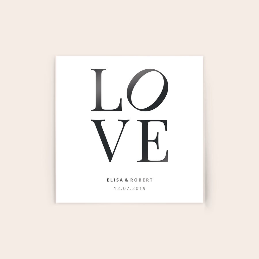 Foto op plexiglas Foto op plexiglas met zwarte letters LOVE, namen Elisa & Robert en datum 12.07.2019, bedrukt op maat