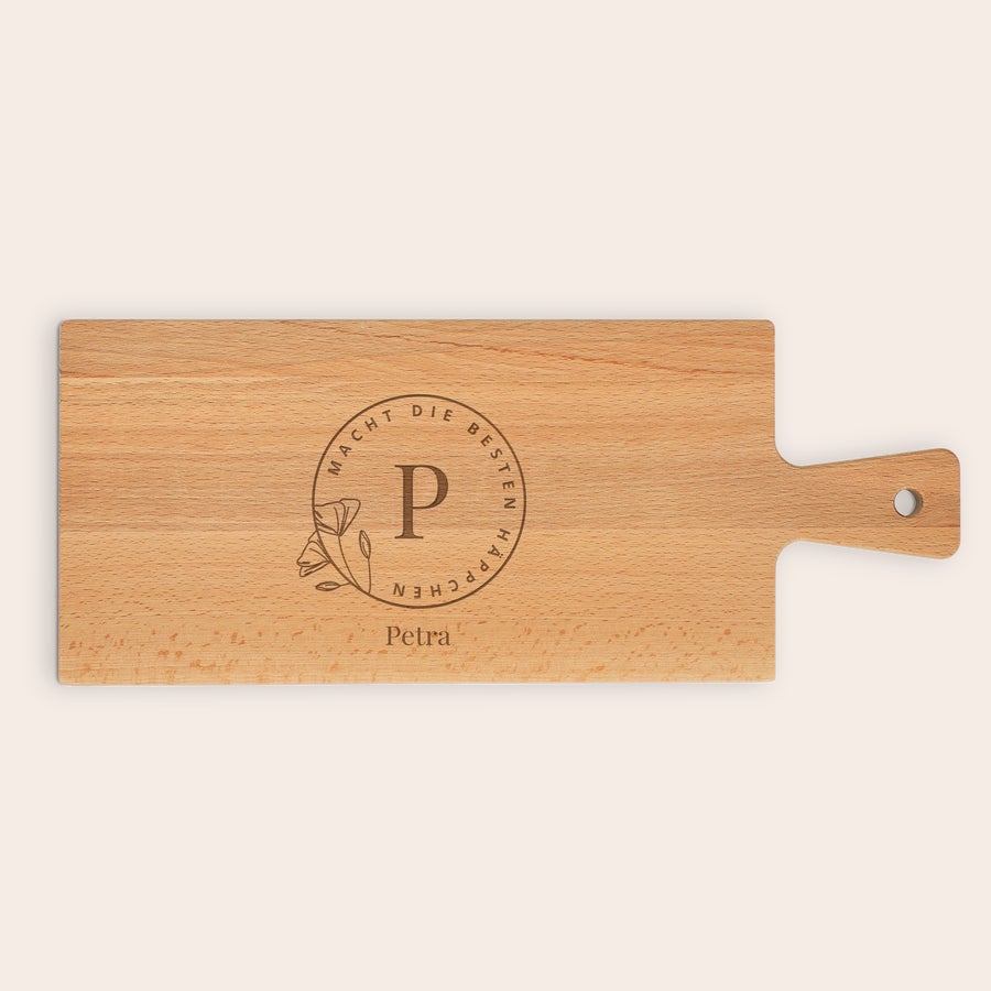 Schneidebrett mit Gravur Personalisiertes Holzservierbrett graviert mit "Macht die besten Häppchen", Initiale P und Name Petra
