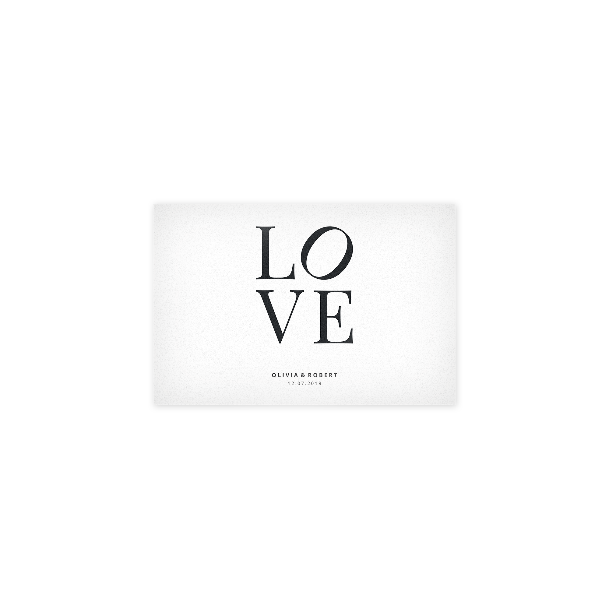 Fotografija na forexu s črnim napisom LOVE in datumom 12.07.2019, personalizirana z imeni Olivia & Robert.