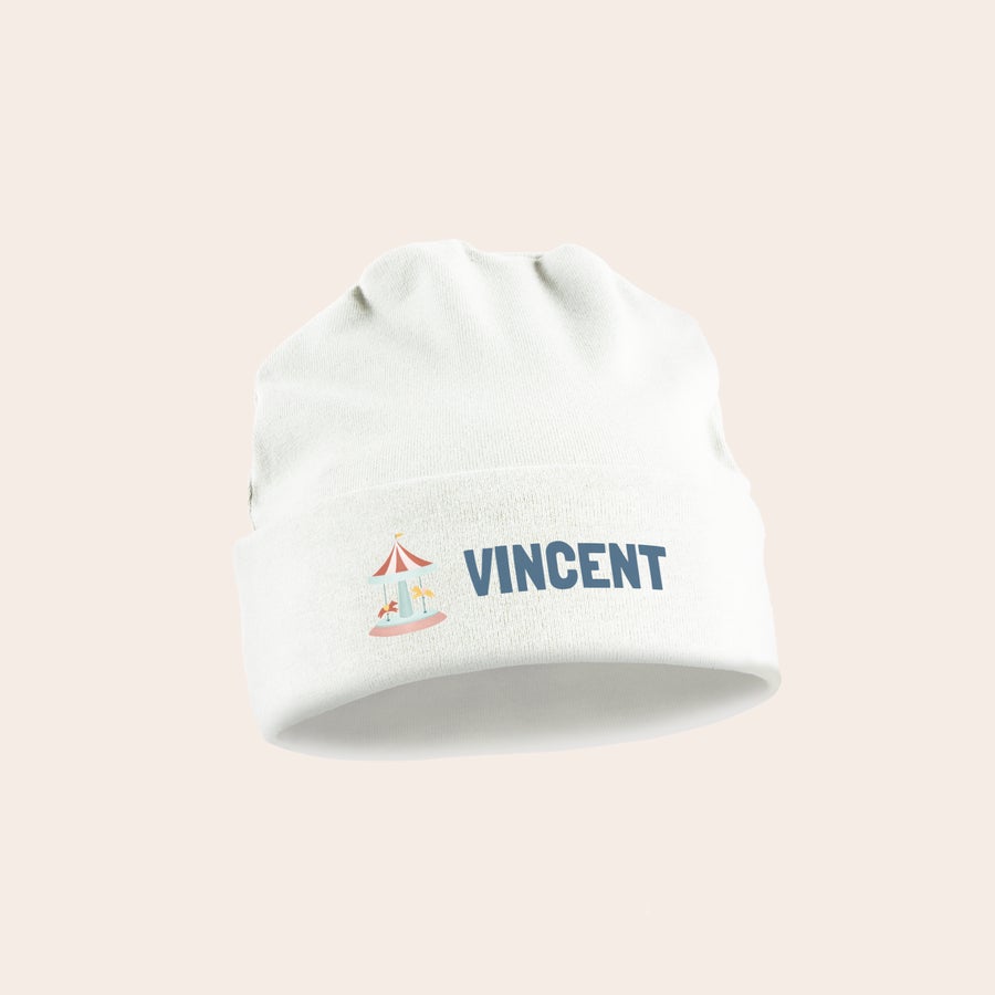 Bonnet naissance personnalisé Bonnet de naissance blanc personnalisé pour bébé, imprimé du prénom Vincent et d'un manège