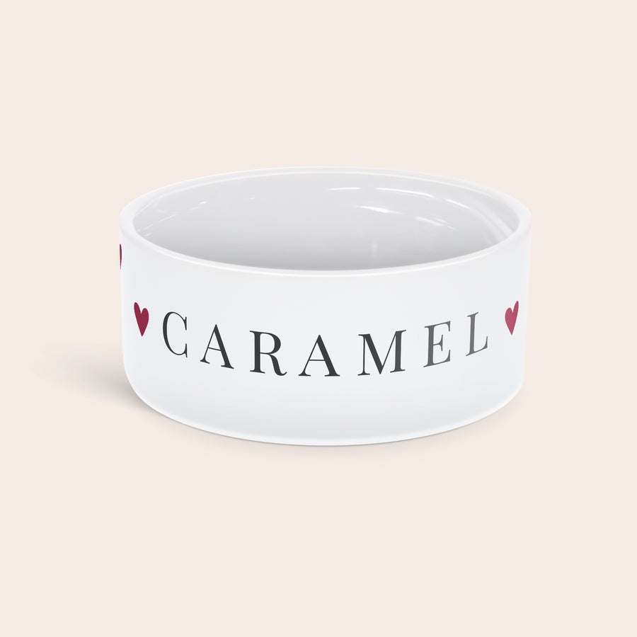 Gamelle personnalisé pour animal Gamelle blanche personnalisée pour animaux de compagnie imprimée avec le nom CARAMEL et des cœurs rouges
