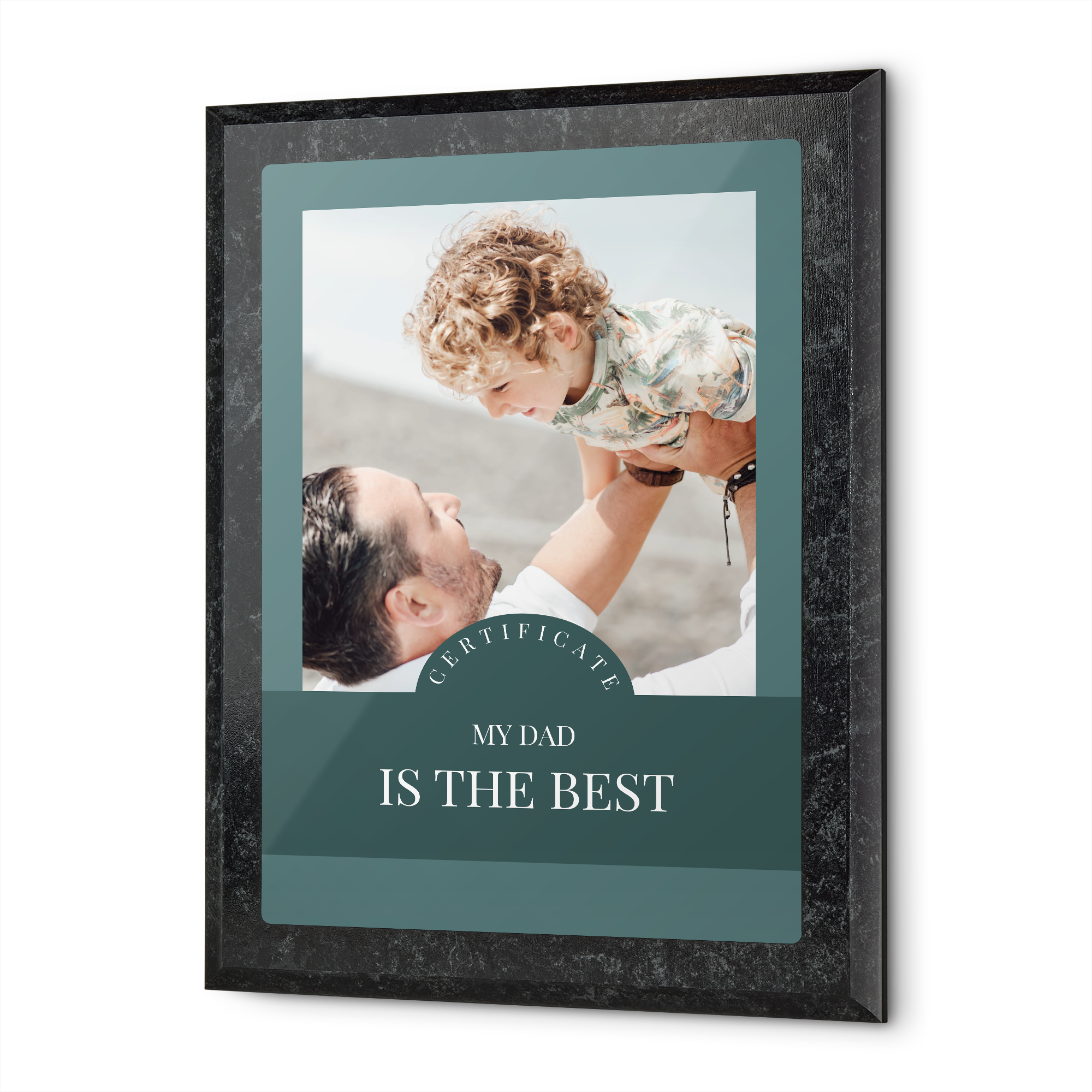 Palkitse tärkeä henkilö henkilökohtaisella sertifikaatilla, jossa on oma kuva ja teksti "MY DAD IS THE BEST"