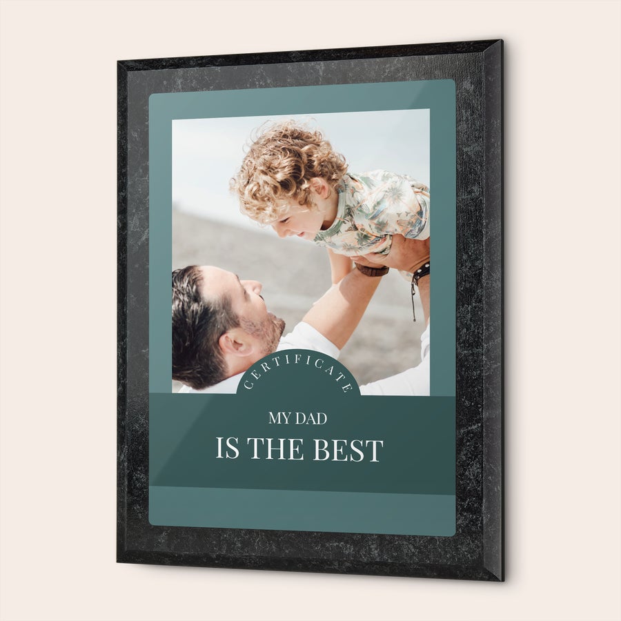 Todistus Palkitse tärkeä henkilö henkilökohtaisella sertifikaatilla, jossa on oma kuva ja teksti "MY DAD IS THE BEST"