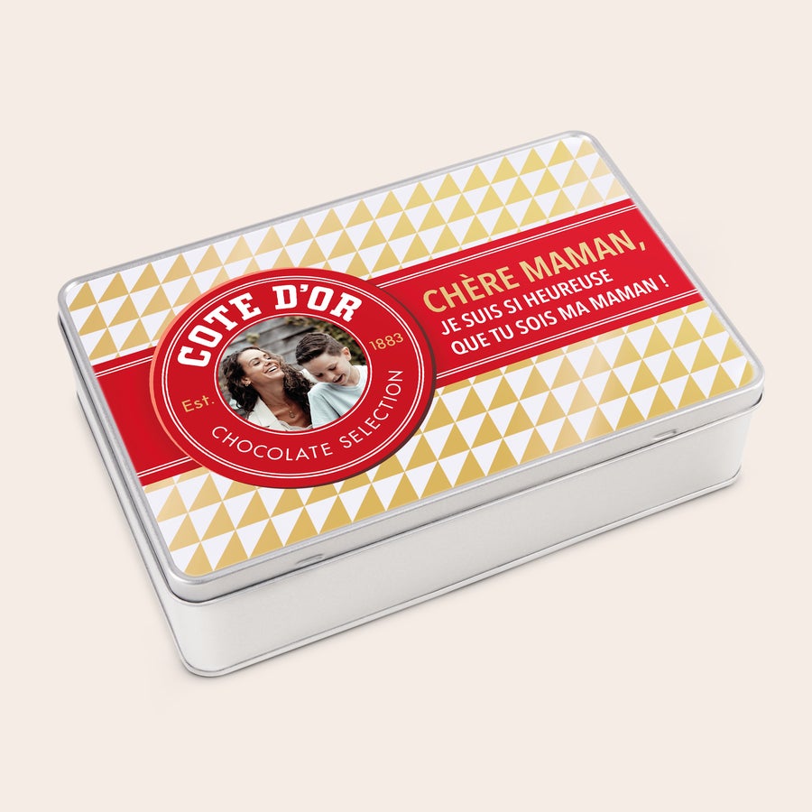 Boîte de chocolats - Côte d'Or Boîte cadeau vintage personnalisée avec chocolats Côte d'Or, imprimée d'une photo et d'un message "Chère Maman".