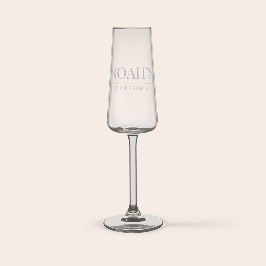 Personalised champagne glasses Personalised champagne glasses