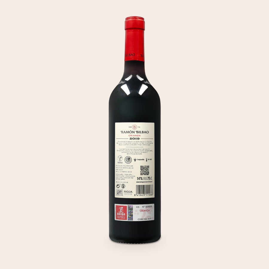 Vino Ramon Bilbao Crianza Botella de vino Ramón Bilbao Crianza 2019 con etiqueta fotográfica personalizable, ideal como obsequio.