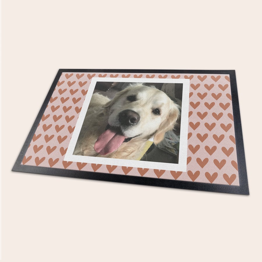 Zerbino personalizzato Zerbino divertente personalizzato con foto stampata di un golden retriever e motivo a cuori rosa