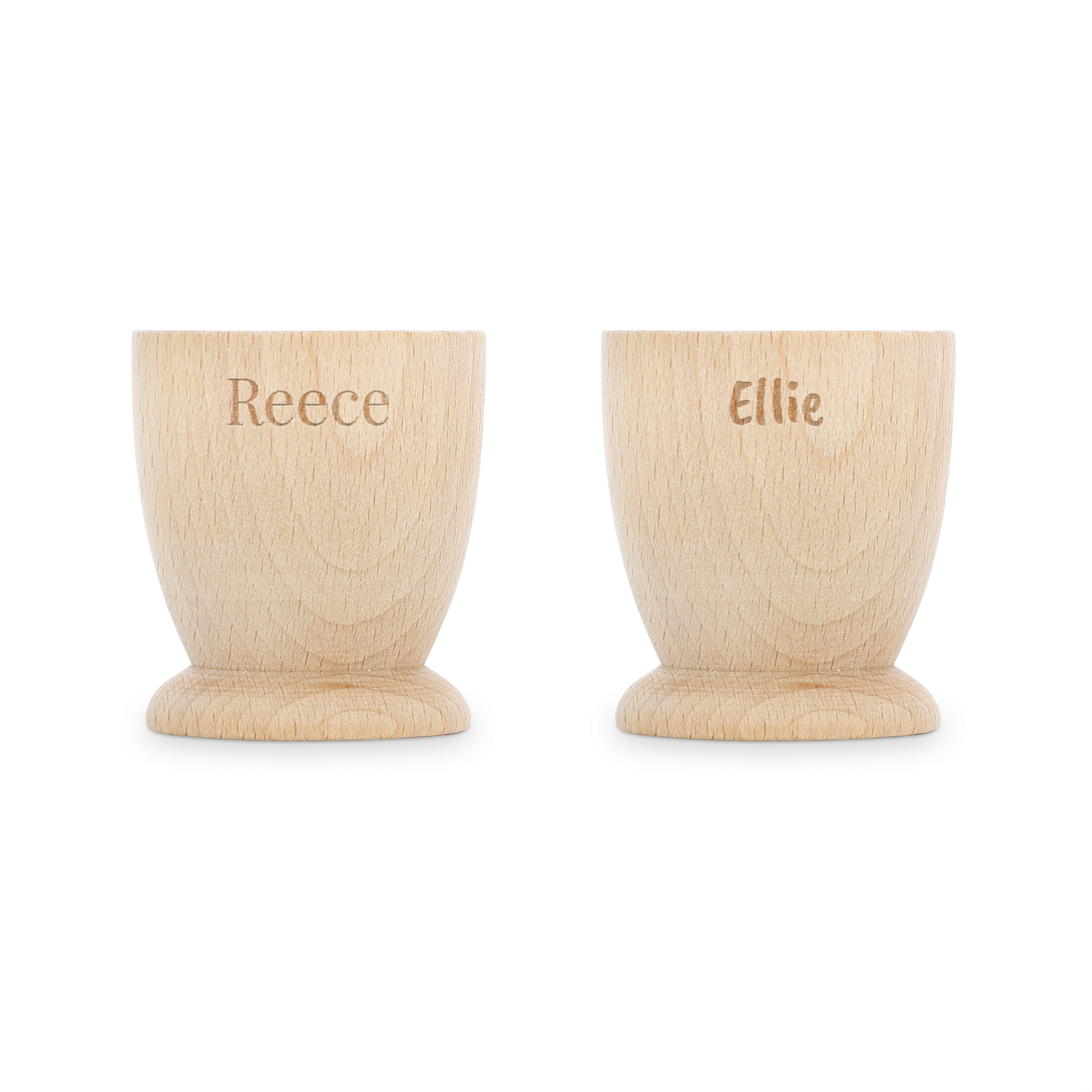 Due portauovo personalizzati in legno chiaro con nomi incisi, rendi la colazione memorabile con un portauovo personalizzato