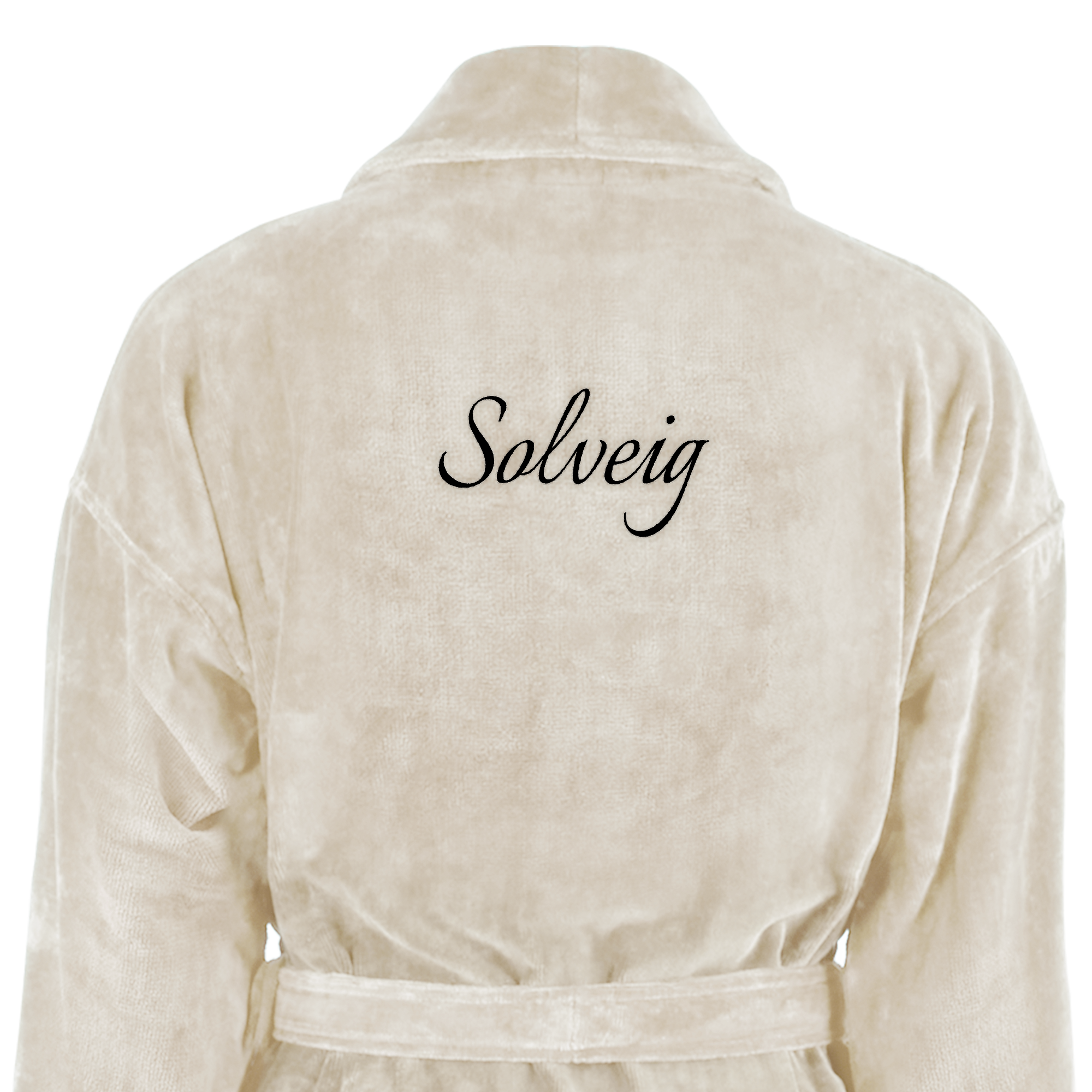 Myk beige badekåpe brodert med navnet Solveig på ryggen, perfekt som en personlig gave