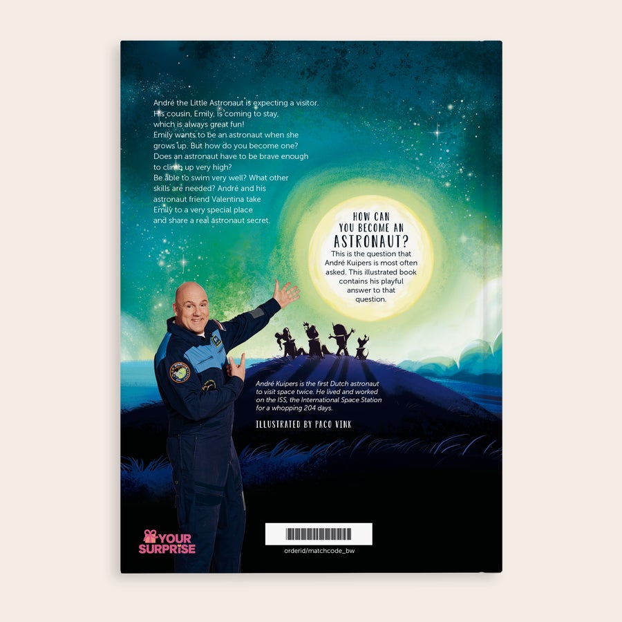 Personalised children's book - How can I become an astronaut? Personalised children's book - How can I become an astronaut? - Hardcover, featuring an astronaut and text printed on the back cover.