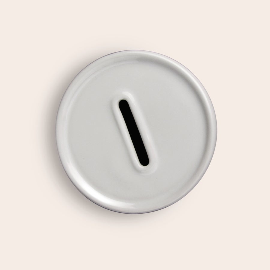 Konfirmasjon Sparebøsse En hvit keramisk sparebøsse for første nattverd, tilpasset med eget bilde og navn, for å lagre alle dine første nattverd.