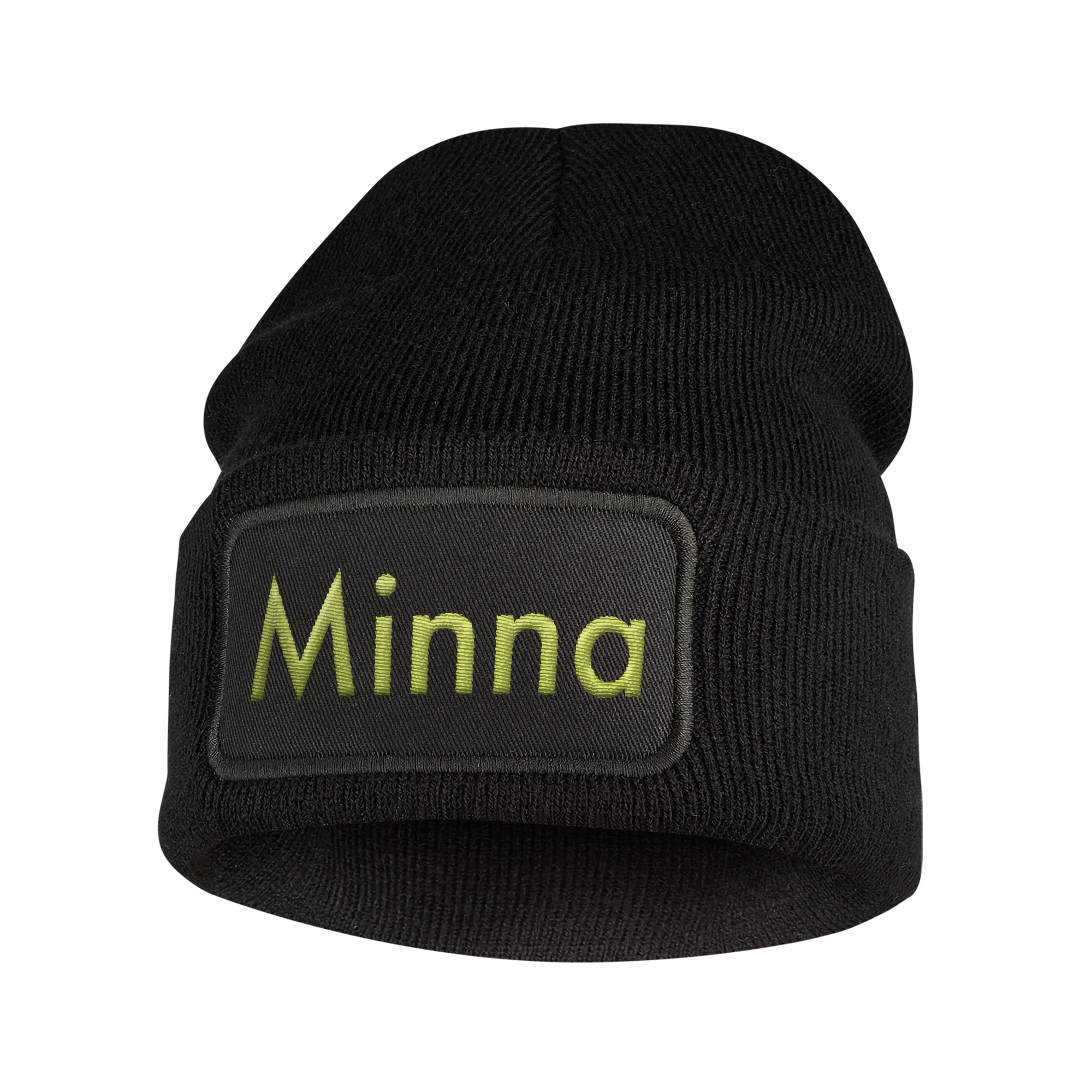 Musta pipo, jossa on brodeerattuna nimi Minna neonvihreällä kirjasimella.