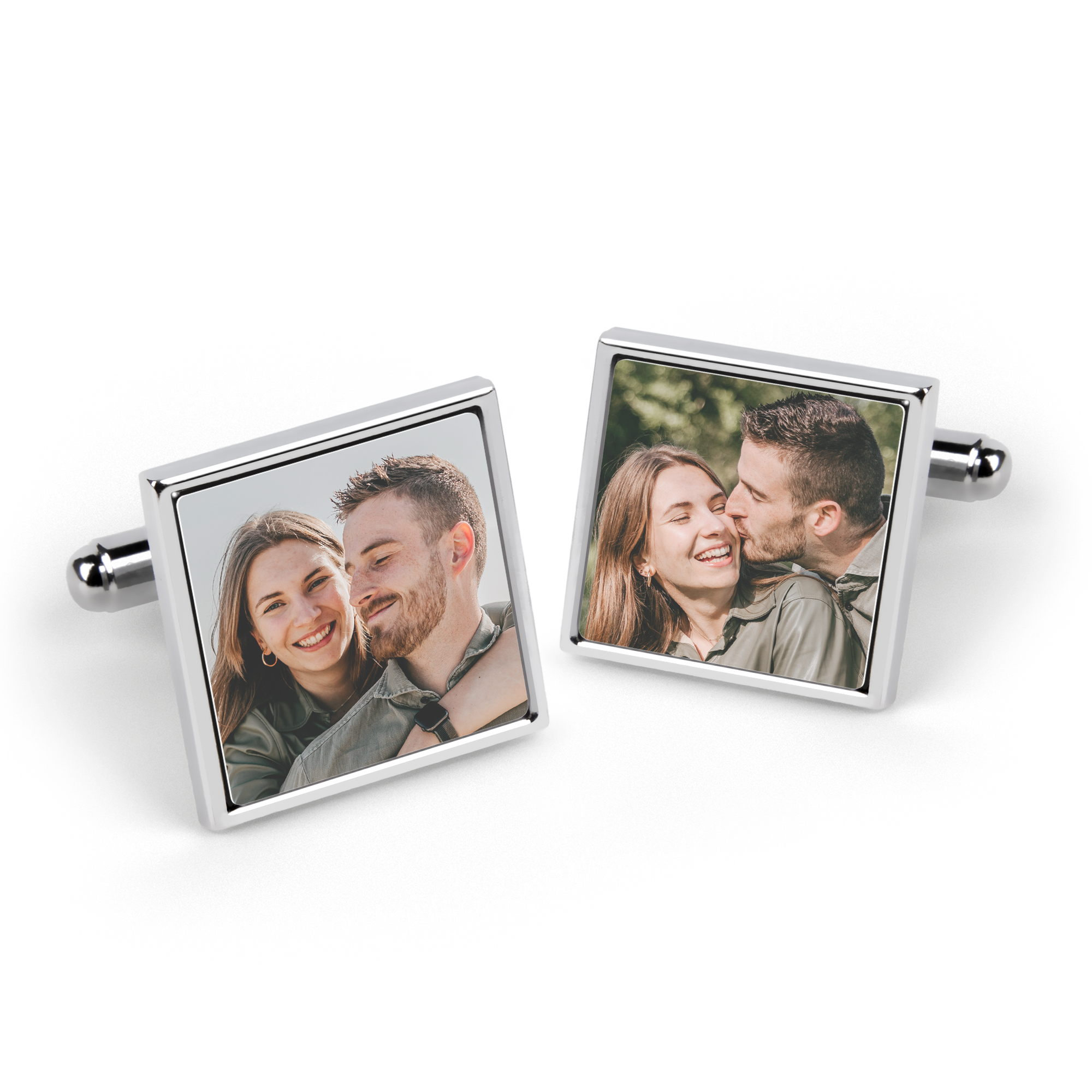 Manschettenknöpfe personalisiert mit Fotos eines Paares für einen besonderen Anlass.