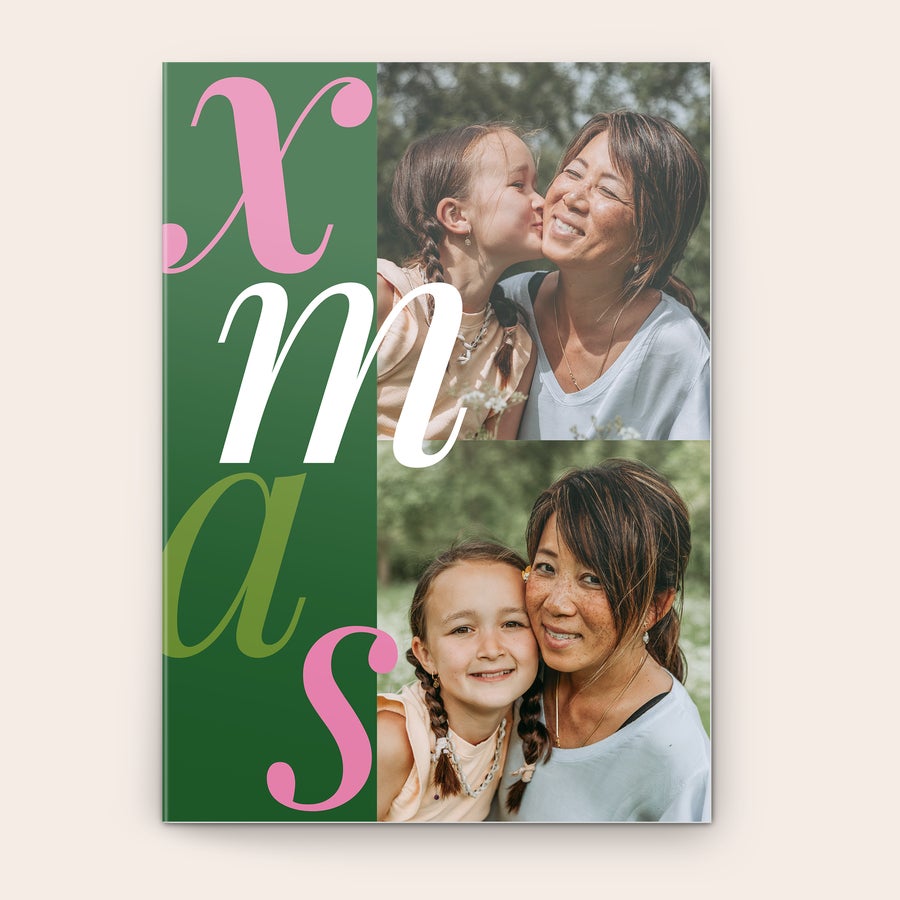 Gratulasjonskort - jul Personlig gratulasjonskort med bilde, "Xmas" trykket i rosa, hvit og grønt, og to bilder av en mor og datter.