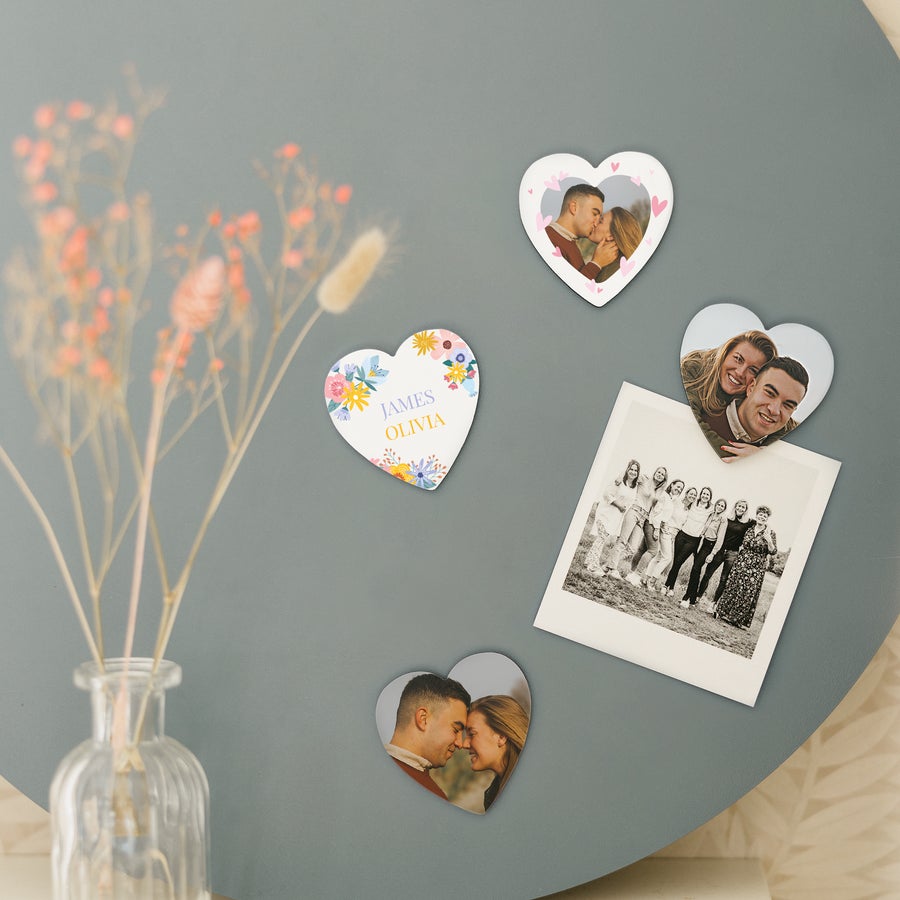 Ímanes Personalizados Conjunto de ímanes personalizados em forma de coração, com impressão de fotos e nomes como James e Olivia