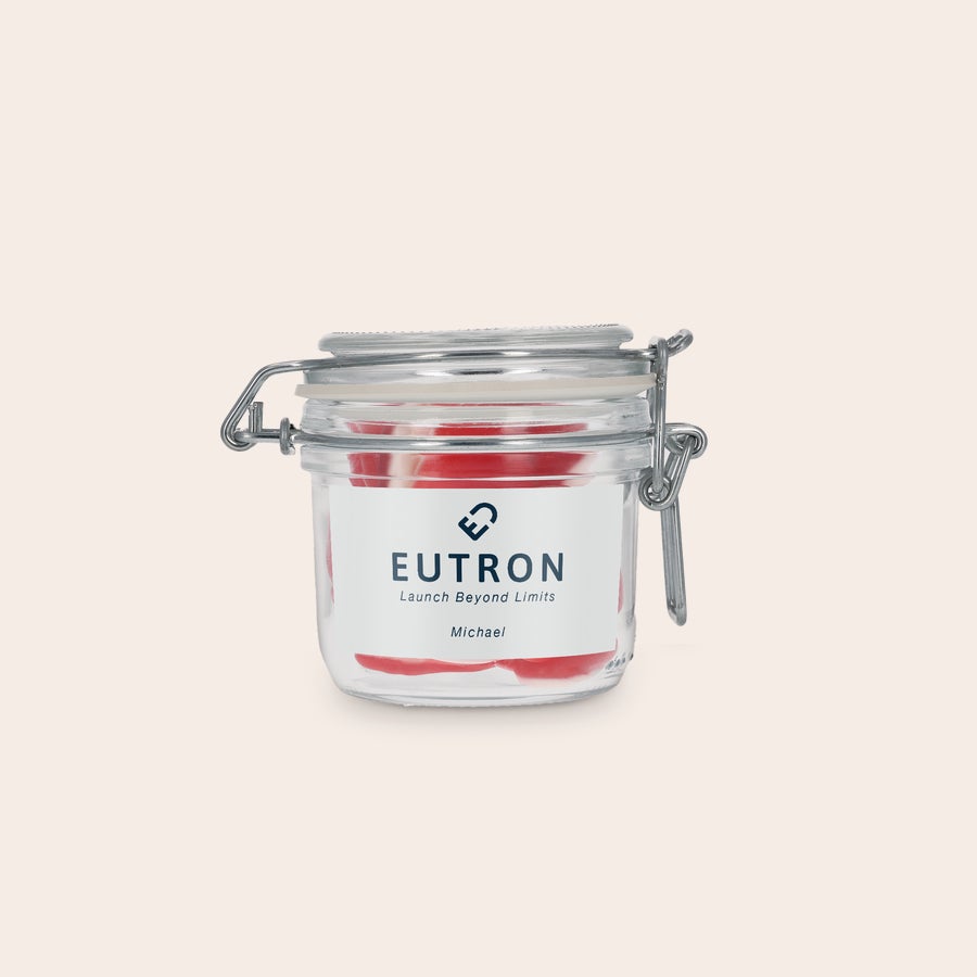 Bocal à bonbons personnalisé Bocal à bonbons personnalisé avec des cœurs rouges, imprimé avec le logo EUTRON et le nom Michael