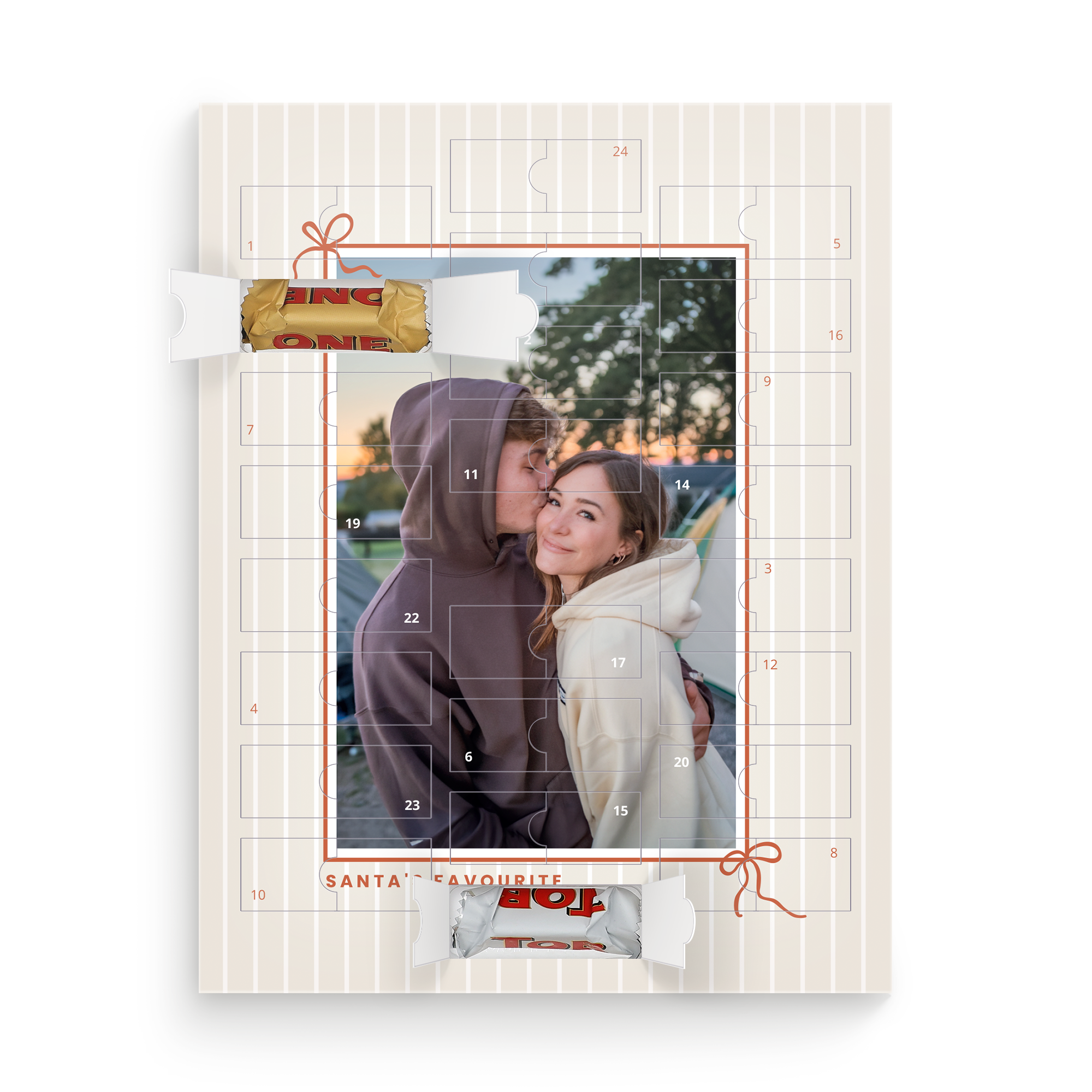 Calendrier de l'avent personnalisable avec photo d'un couple imprimée et chocolats Toblerone.