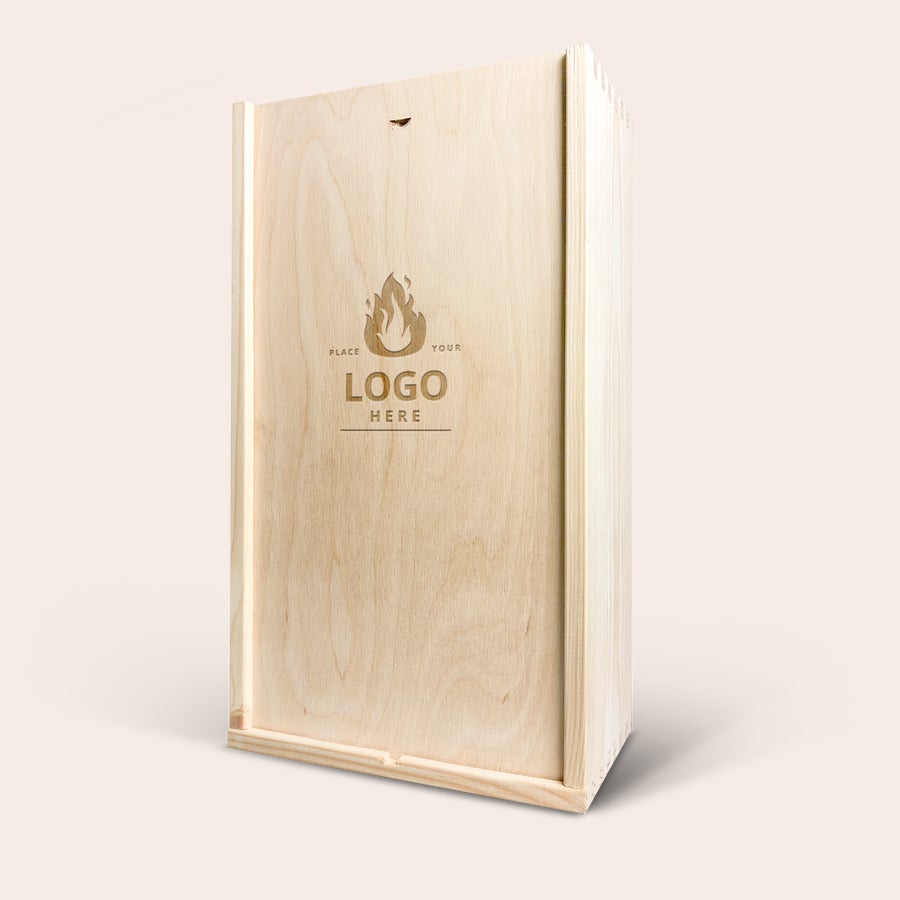 Personalizovaná drevená krabica na víno Osobný drevený obal s gravírovaným vlastným logom a posuvným vekom pre fľašu.