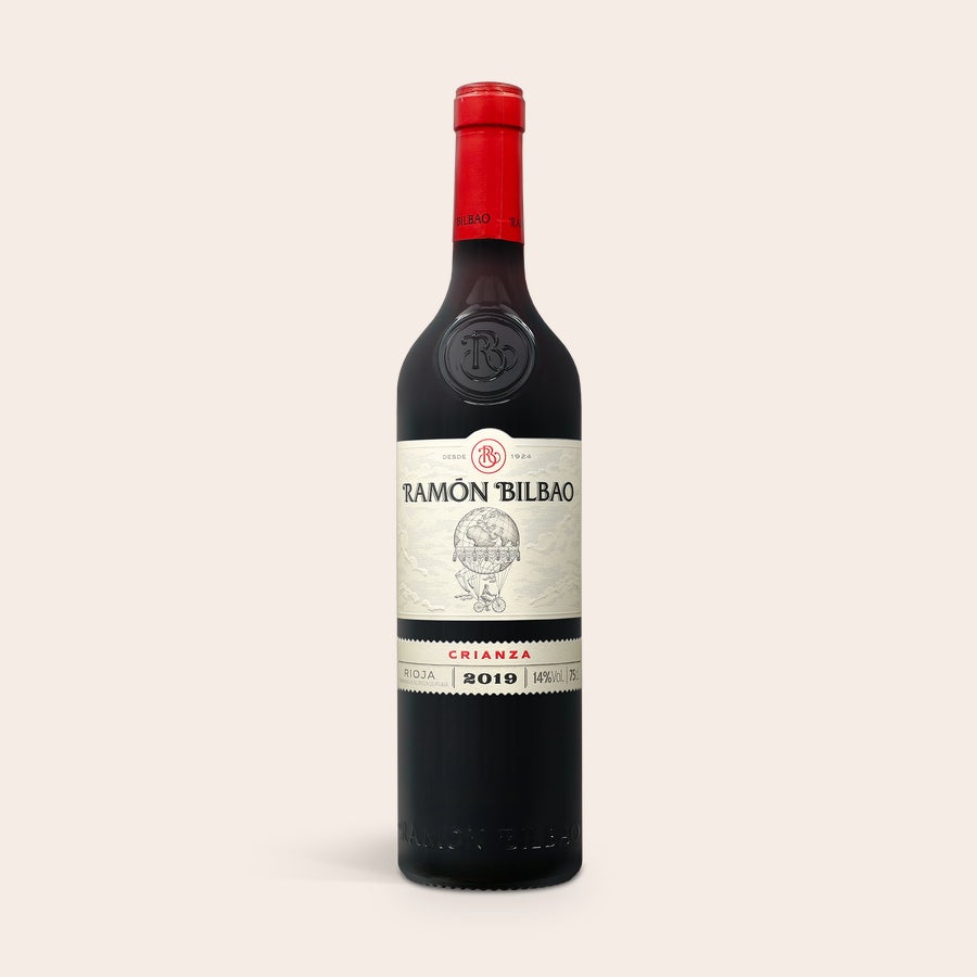 Vino Ramon Bilbao Crianza Botella de vino tinto Ramón Bilbao Crianza con etiqueta de 2019, ideal para una caja de vino grabada personalizada.