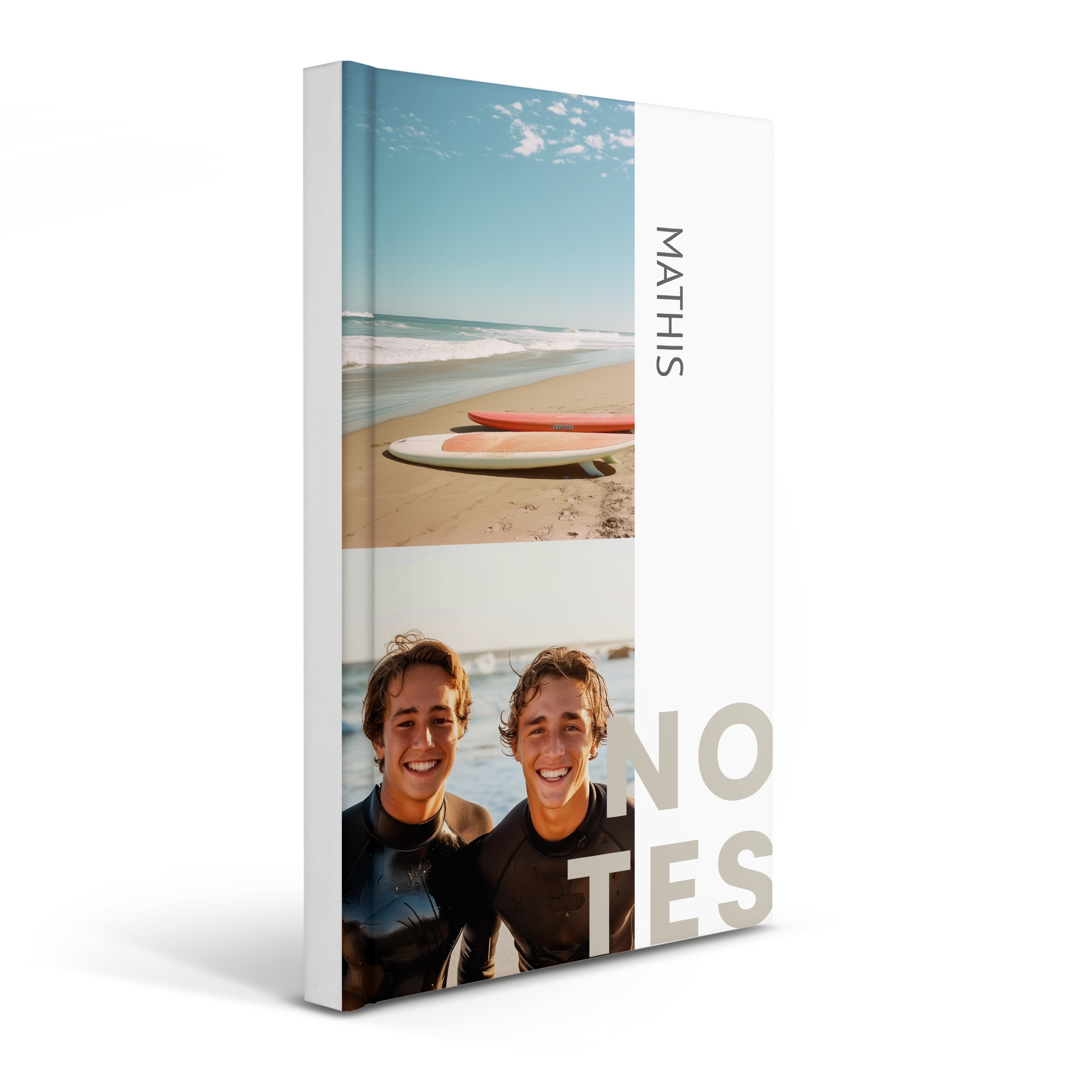 Carnet de note personnalisé avec photos de plage et de garçons souriants et le prénom Mathis imprimé