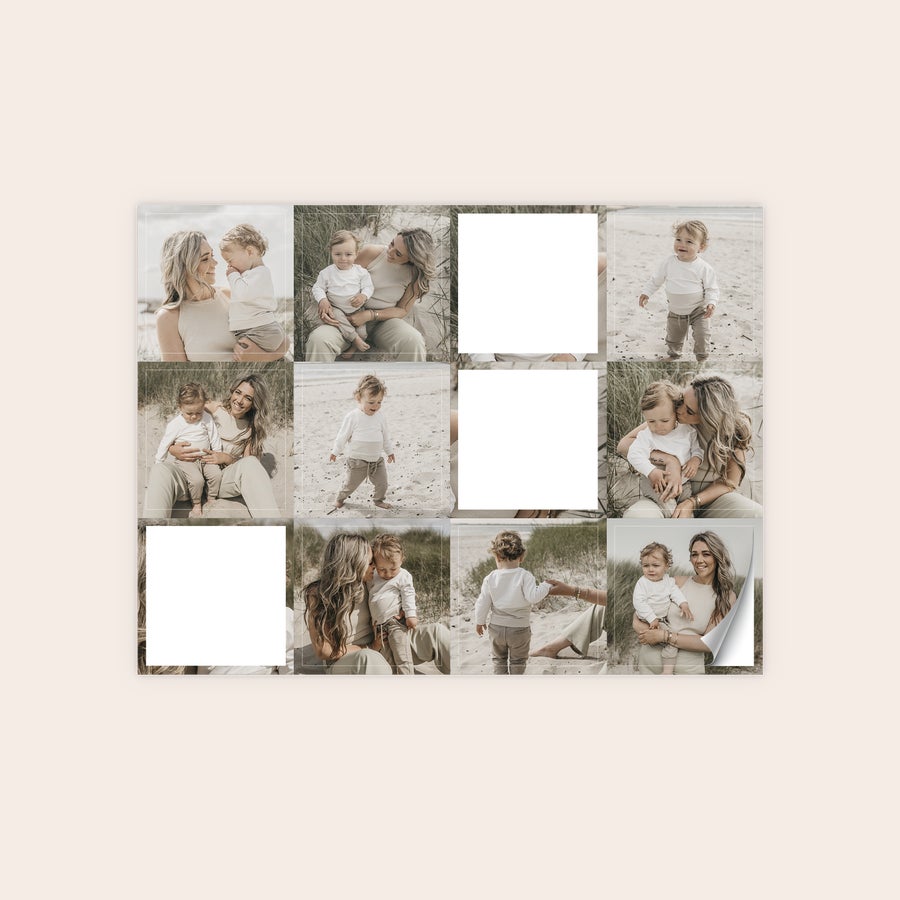 Pegatinas con foto Pegatinas personalizadas con varias fotos de un bebé y su madre en la playa, con espacios en blanco para más fotos, impresas en alta calidad.