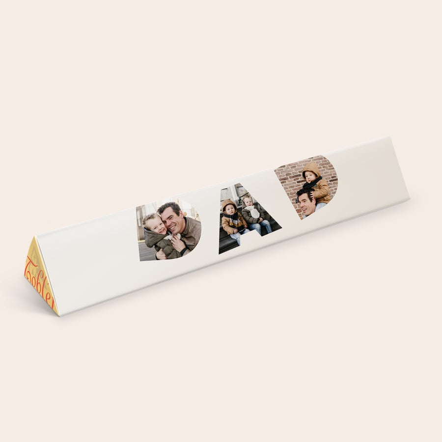 Czekolada Toblerone z imieniem Spersonalizowane pudełko czekolady Toblerone z nadrukowanym zdjęciem ojca z dziećmi i napisem DAD