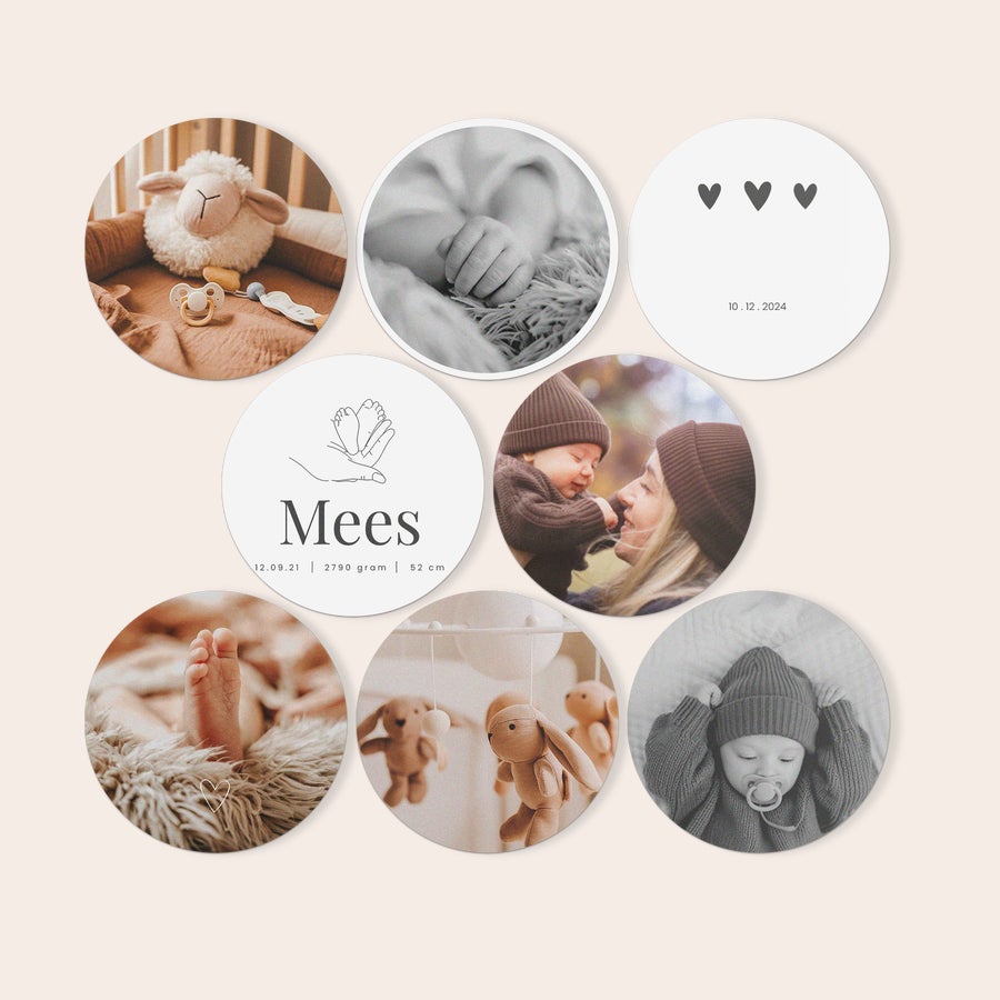 Foto wandpanelen Ronde gepersonaliseerde fototegels van forex met verschillende babyfoto's en data als herinnering aan de muur