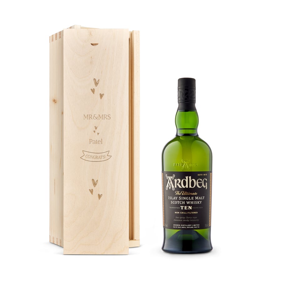 Ardbeg 10 Years whisky in personalised case