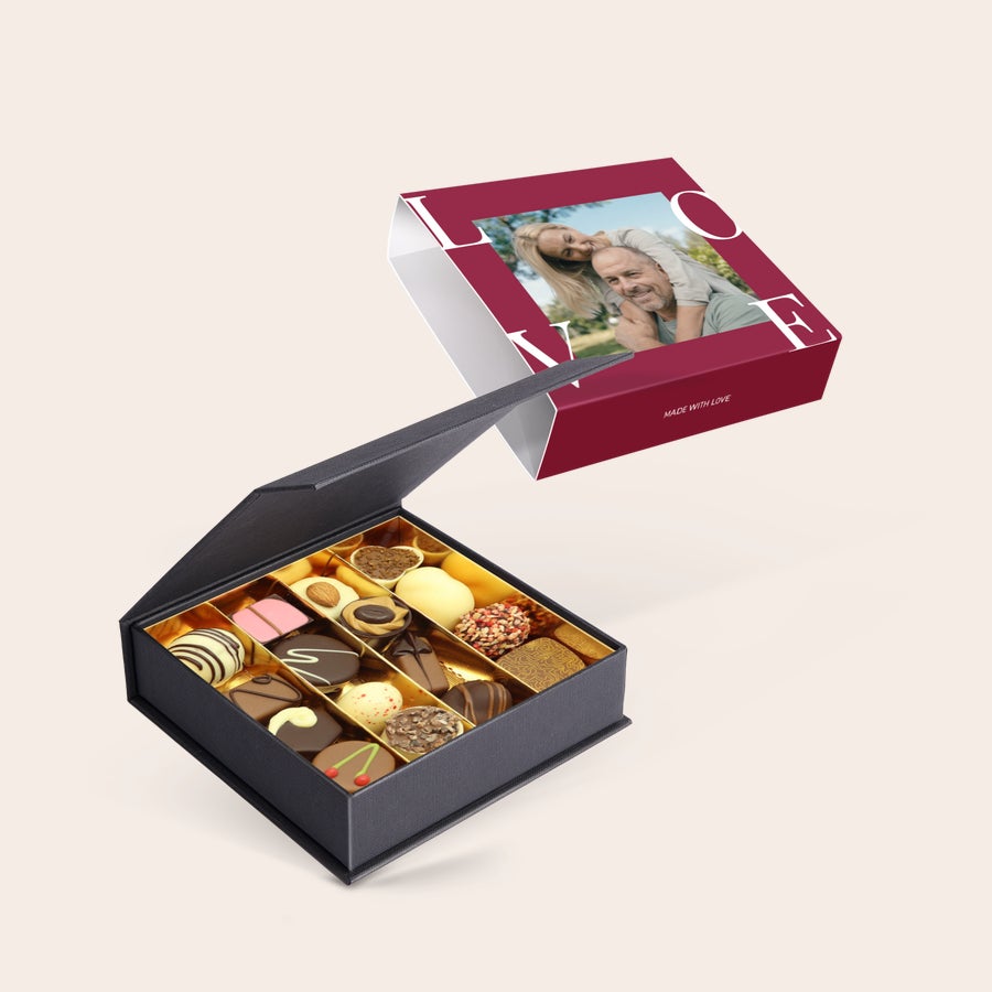 Personalised Deluxe Chocolate Gift Box - Valentine's Day Personalised Deluxe Chocolate Gift Box - Valentine's Day