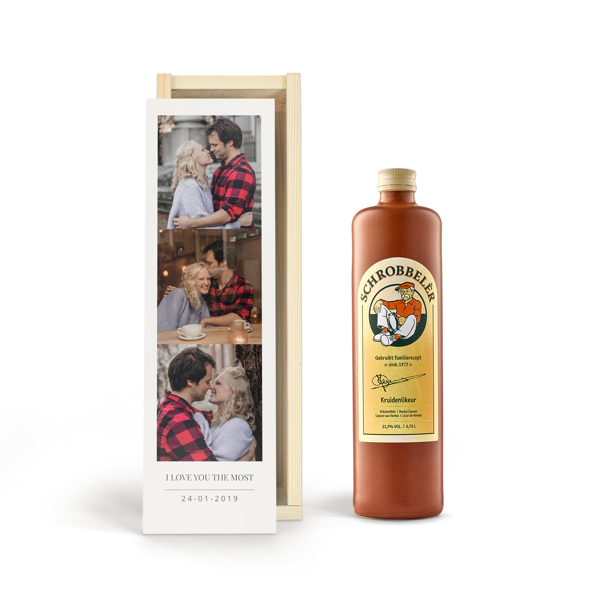 O sticlă delicioasă de lichior Schrobbeler într-o husă personalizată cu 3 fotografii și textul I LOVE YOU THE MOST 24-01-2019.