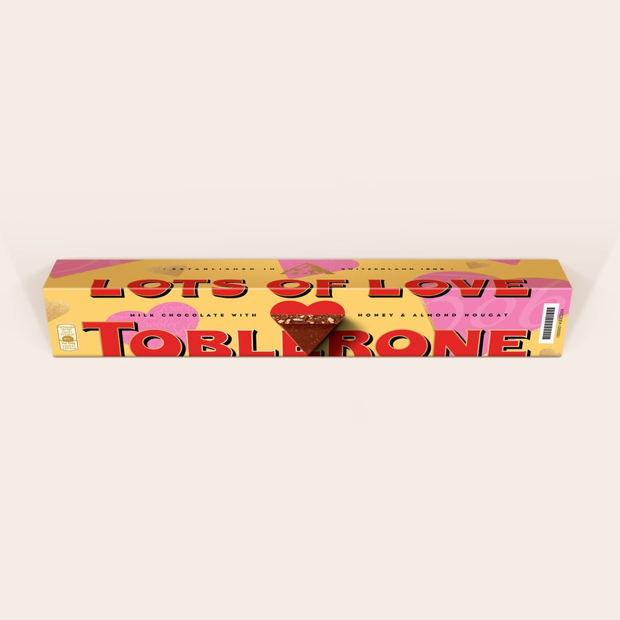 Romantyczna Czekolada Toblerone Romantyczne pudełko czekolady Toblerone z nadrukowanym napisem Lots of Love