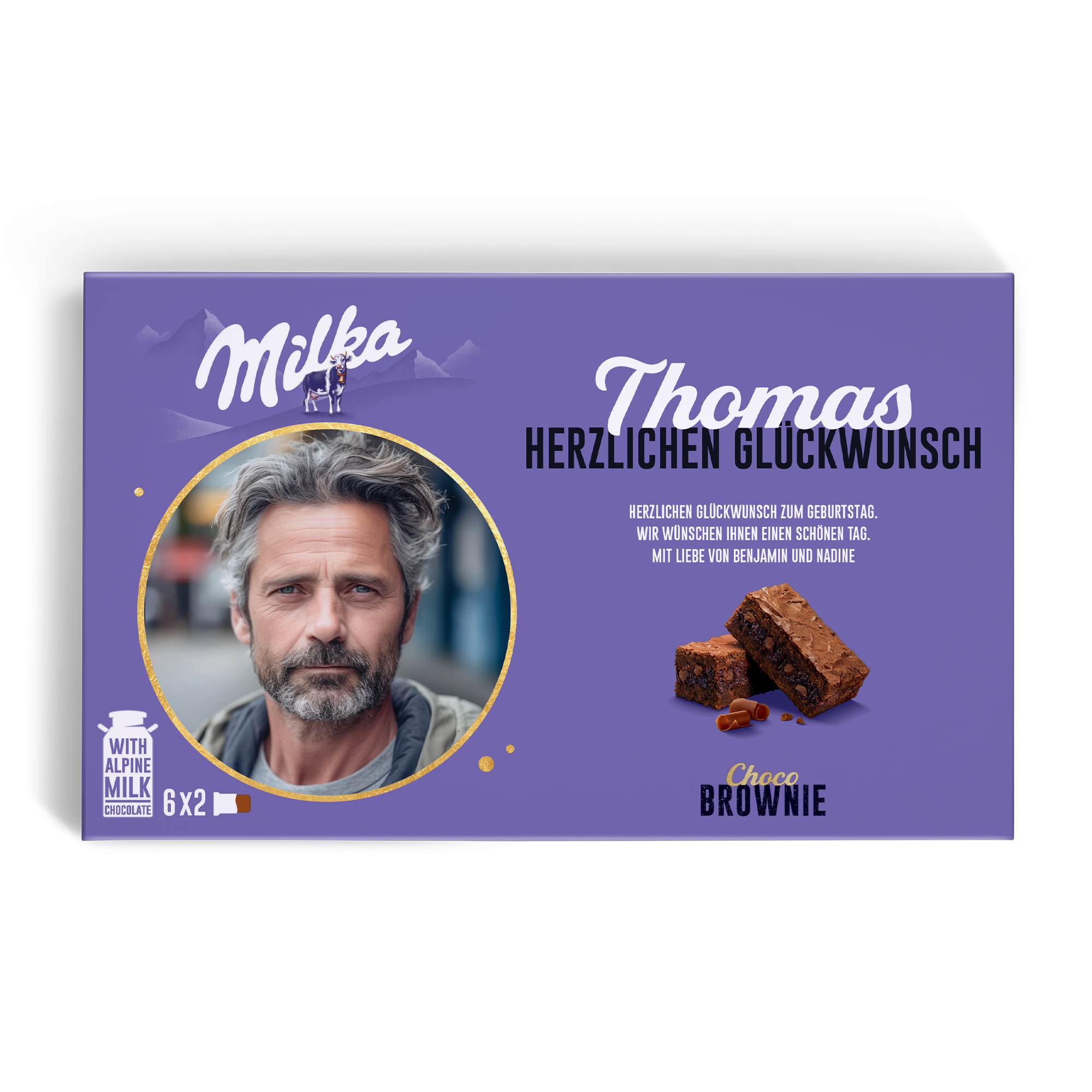 Personalisierte Milka Choco Brownie-Geschenkbox mit Thomas' Foto und Geburtstagswünschen von Benjamin und Nadine aufgedruckt.