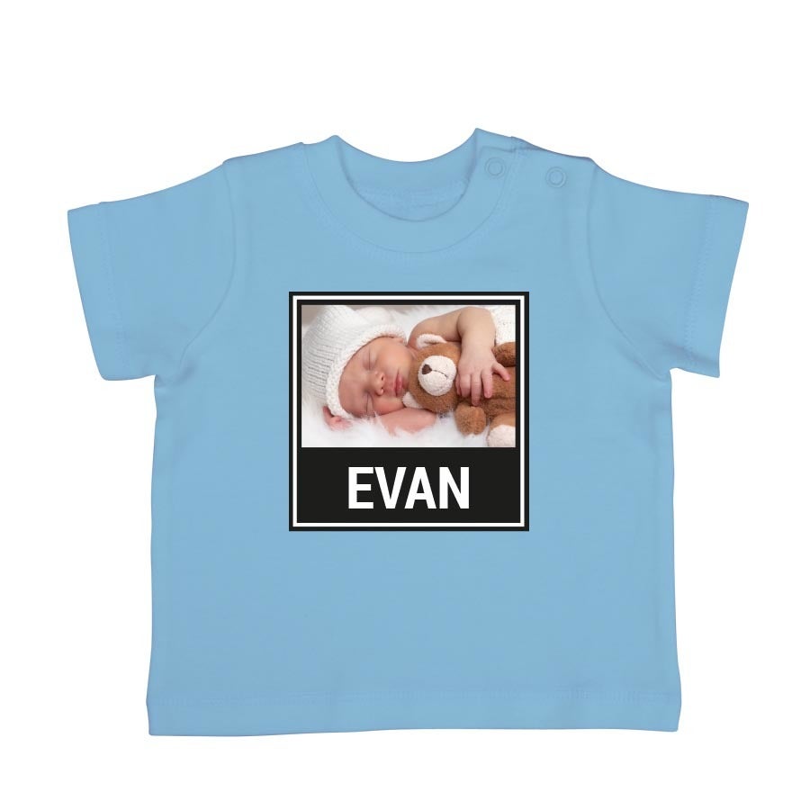 T-shirt til babyer med navn - Korte ærmer - Babyblå - 62/68 T-shirt til babyer med navn - Korte ærmer - Babyblå - 62/68
