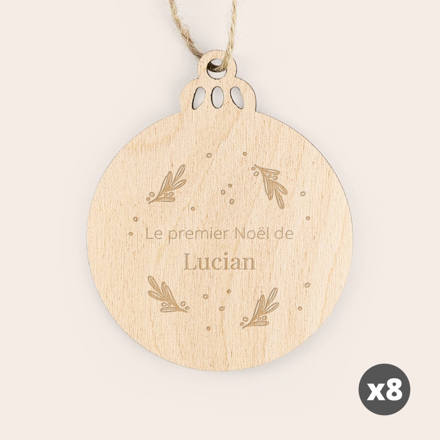 Décorations de Noël en bois avec nom gravé Décoration de Noël en forme de boule en bois gravée avec le prénom Lucian et un motif festif, pour décorer le sapin