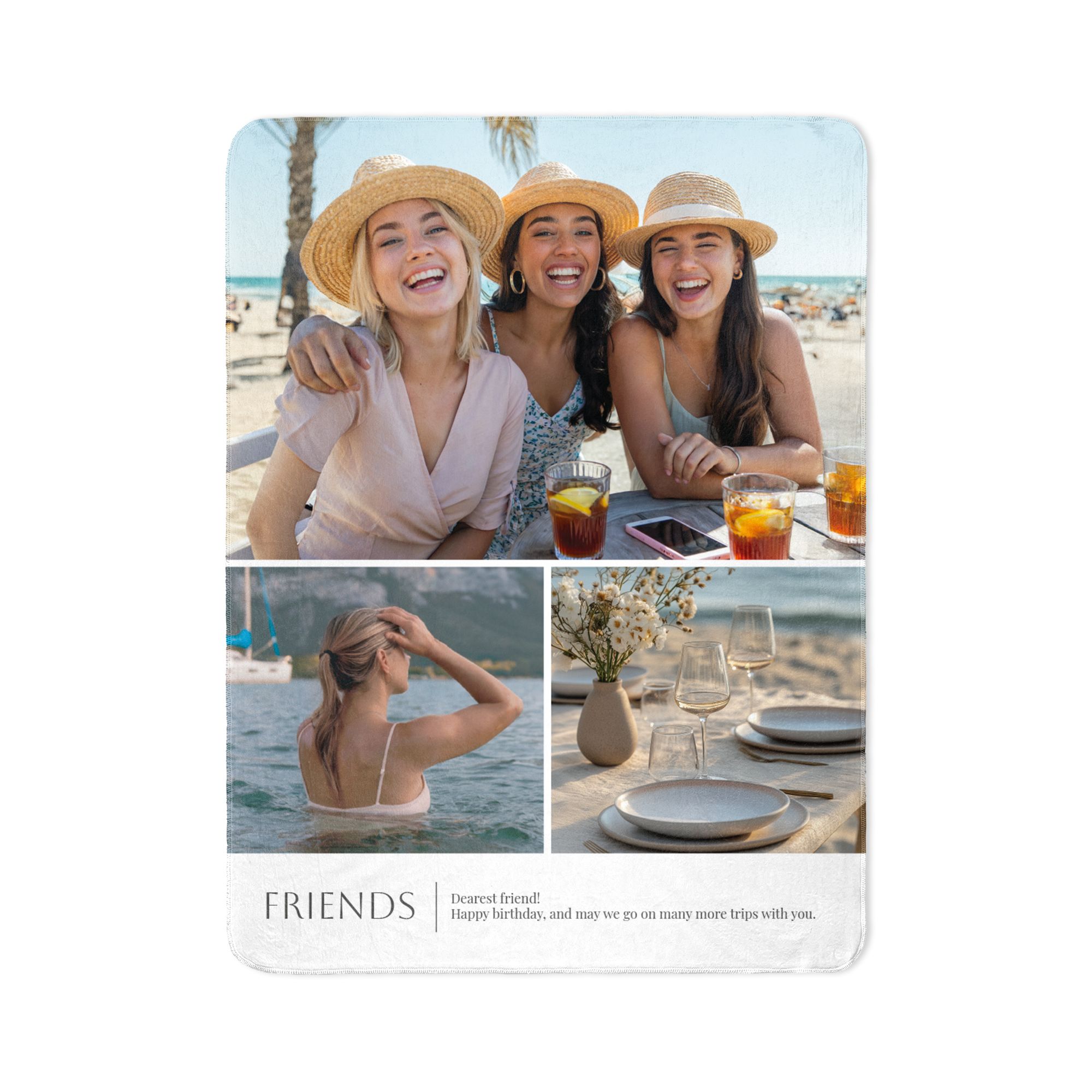 Gepersonaliseerde fleecedeken bedrukt met foto collage van lachende vriendinnen op het strand, een vrouw in het water en een gedekte tafel, inclusief de tekst Friends en een verjaardagswens.