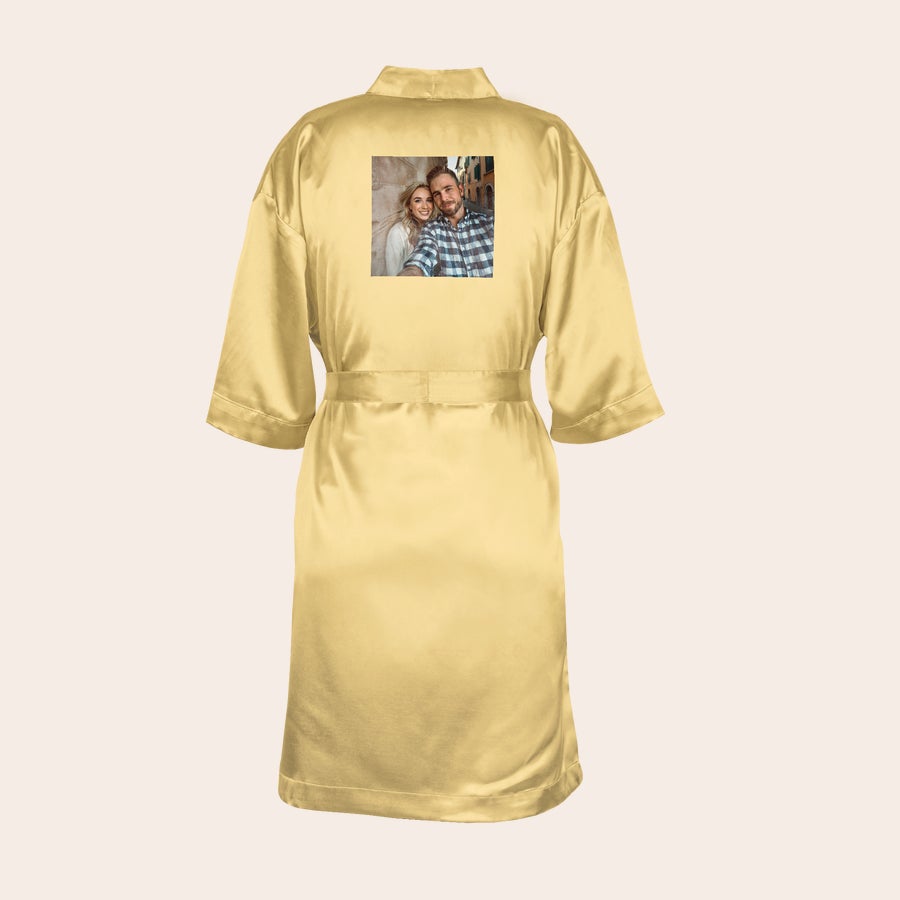 Personlig Kimono Super blød guldkimono med printet foto af et par, perfekt til at overraske en du holder af med en personlig gave