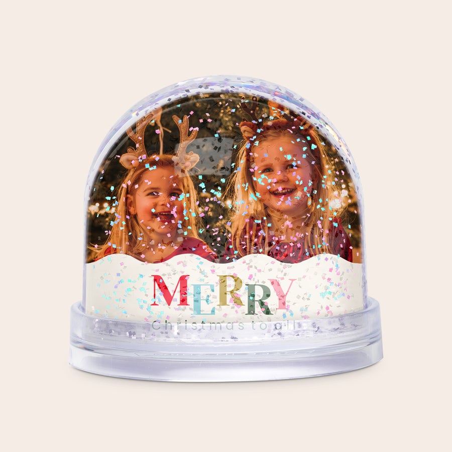 Glob de zăpadă Glob de zăpadă personalizat cu sclipici, o fotografie tipărită cu două fete și textul "MERRY Christmas to all".
